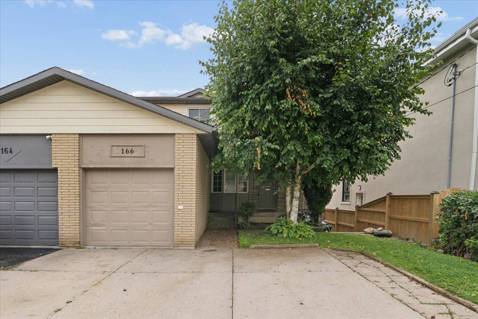 166 James ST, Bradford West Gwillimbury, ON L3Z 1J7