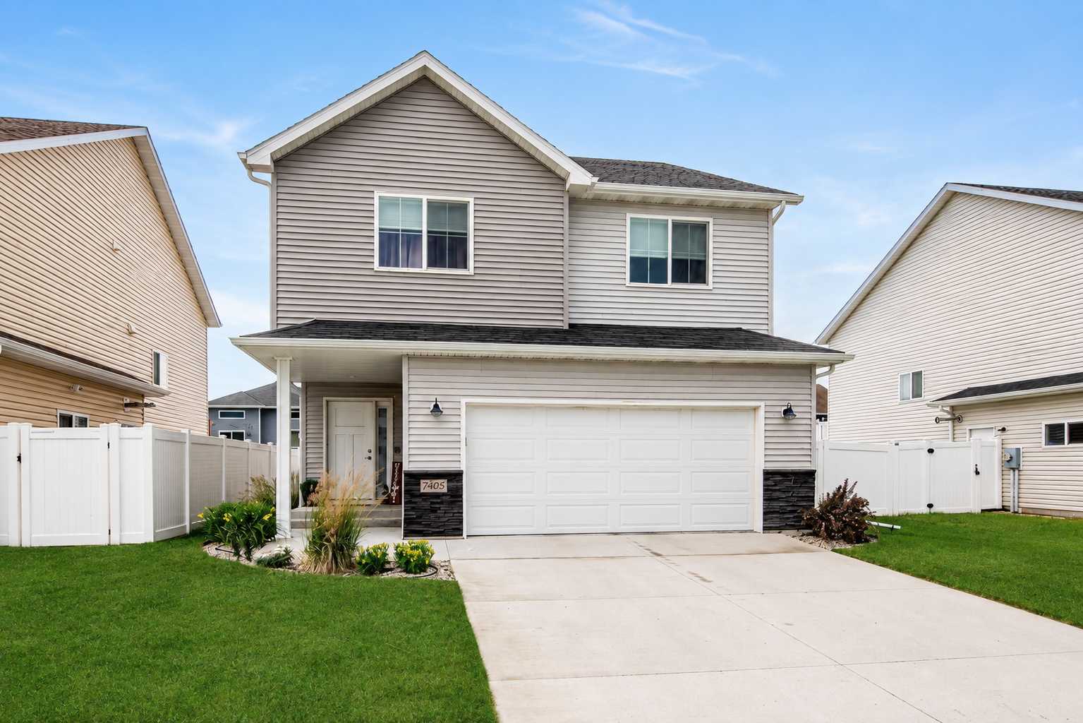 7405 17th ST S, Fargo, ND 58104