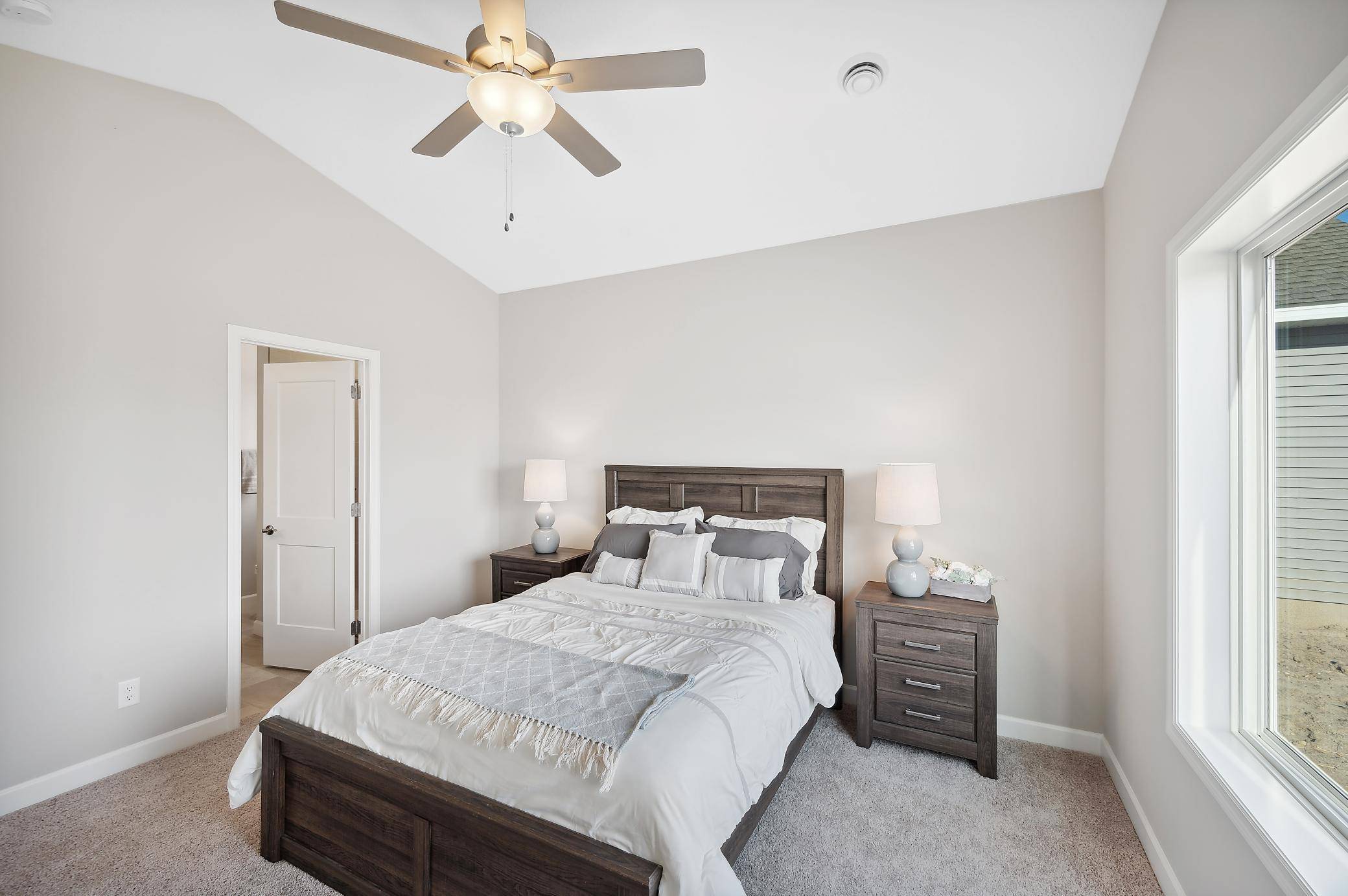 1780 Bobcat WAY, New Richmond, WI 54017