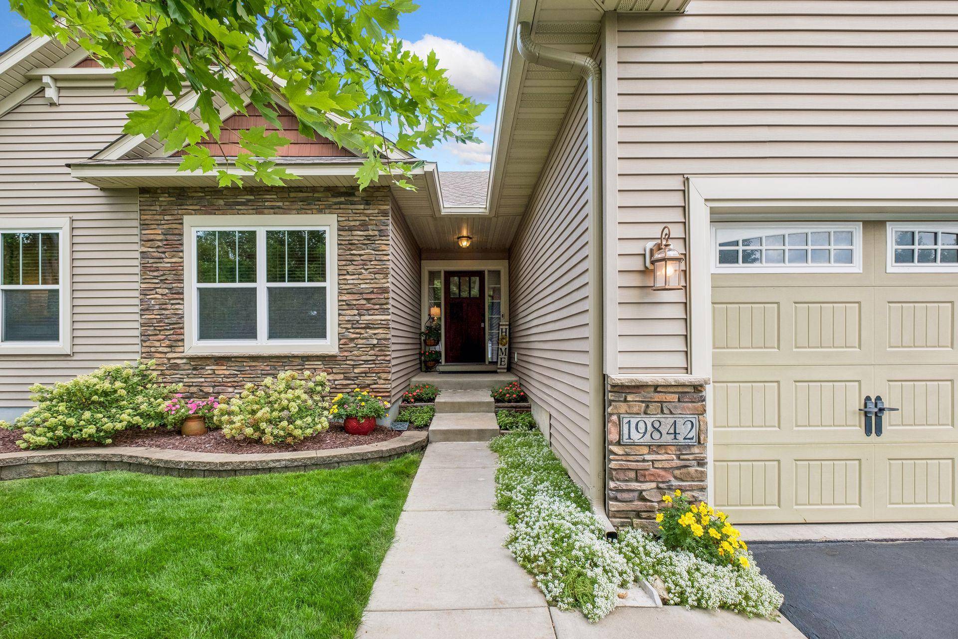 19842 Embers AVE, Farmington, MN 55024