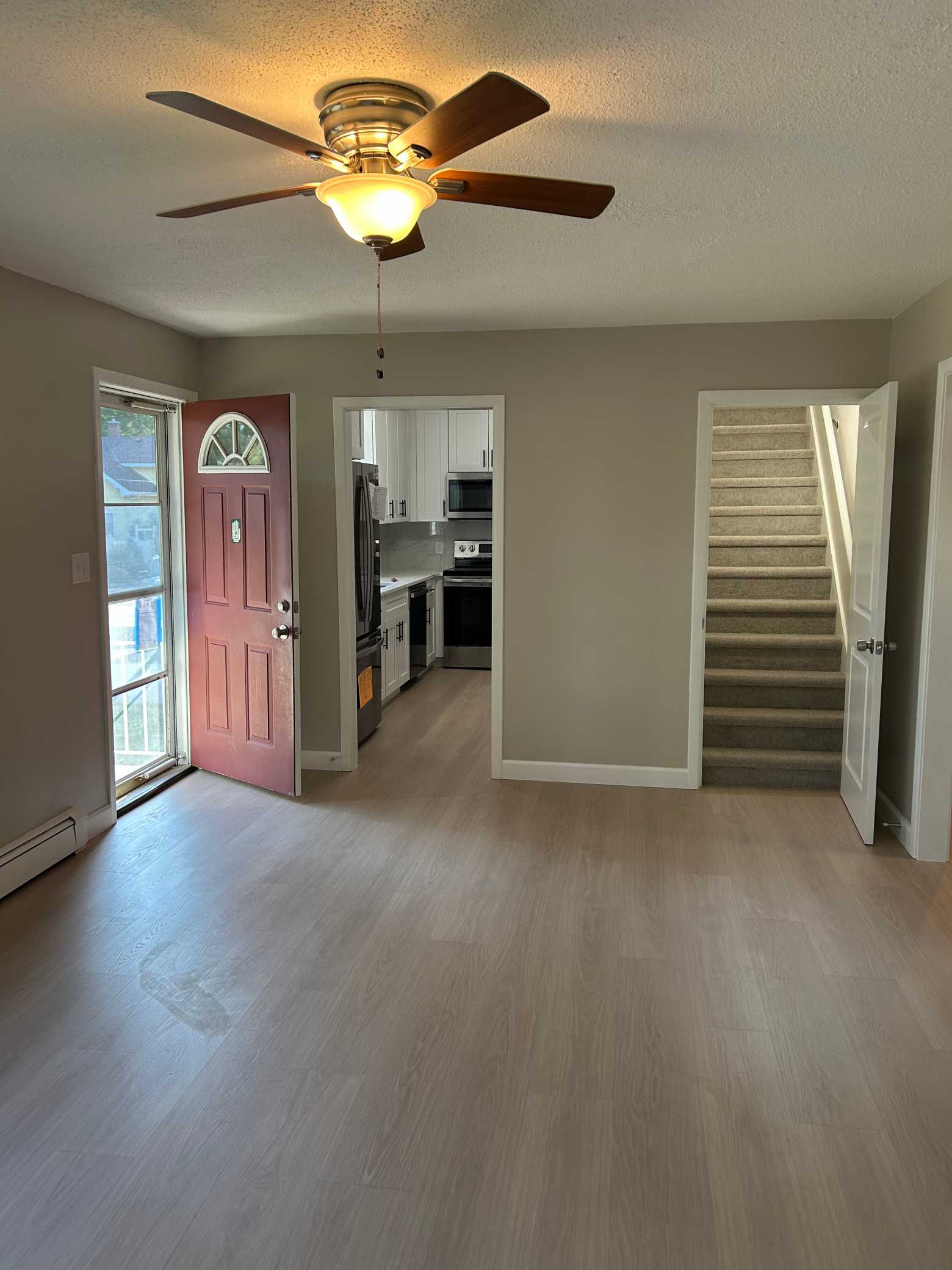 24 W 3rd ST, Waconia, MN 55387