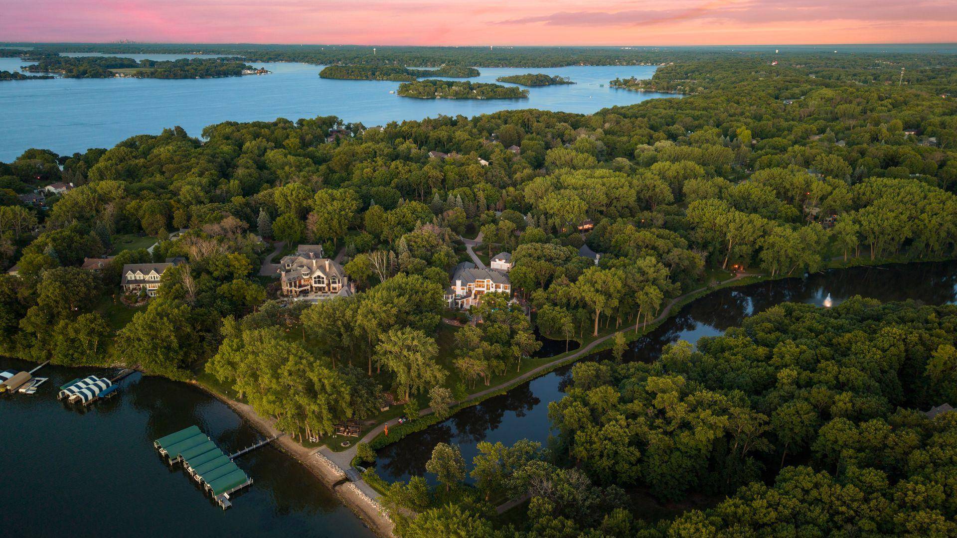 4145 Trillium LN E, Minnetrista, MN 55364