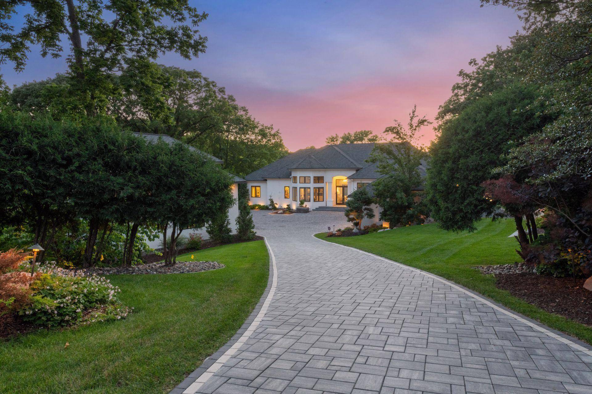 4145 Trillium LN E, Minnetrista, MN 55364