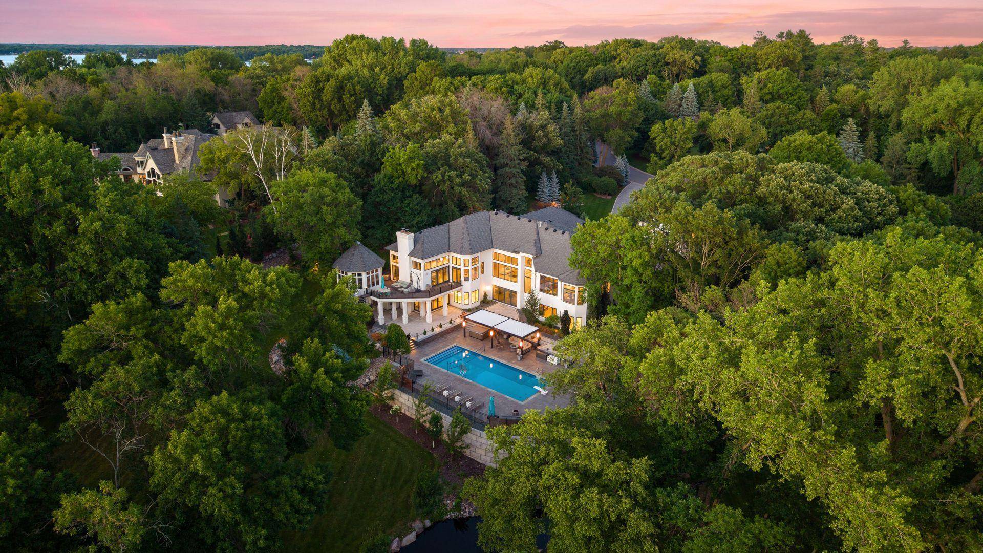 4145 Trillium LN E, Minnetrista, MN 55364