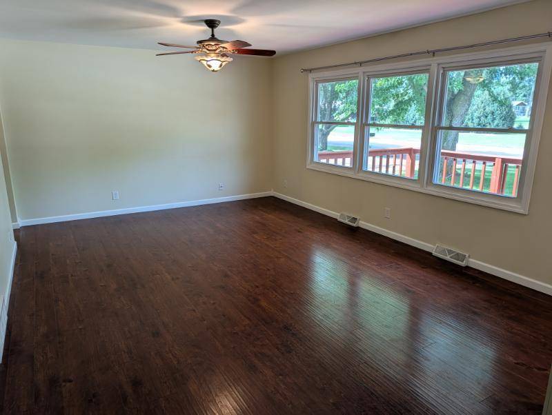 851 4th AVE SE, Wells, MN 56097