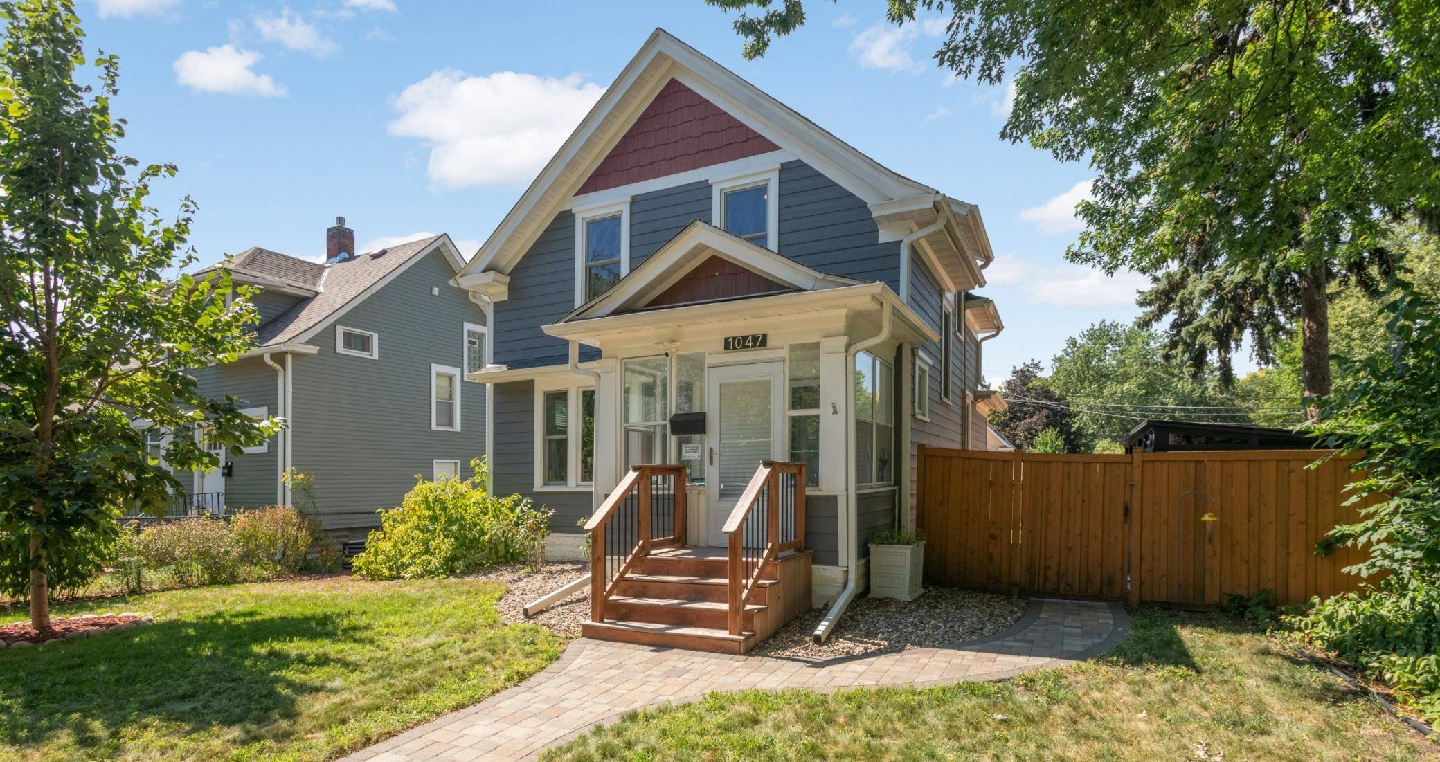 1047 27th AVE SE, Minneapolis, MN 55414