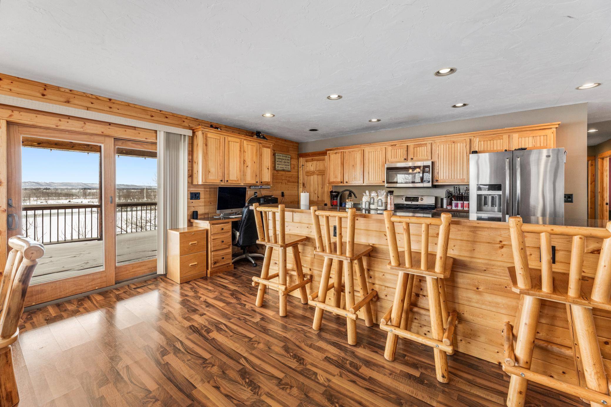 1246 Riverview DR, Alma, WI 54610