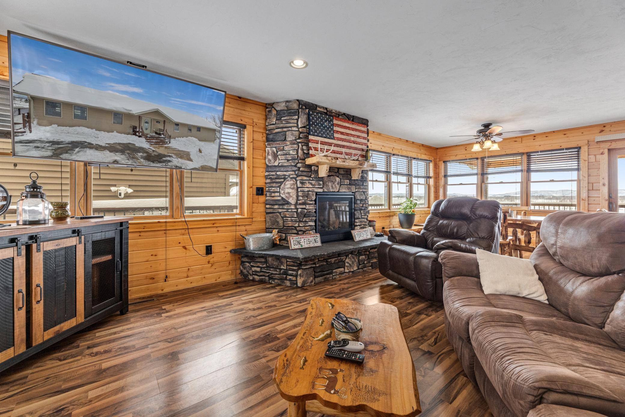 1246 Riverview DR, Alma, WI 54610