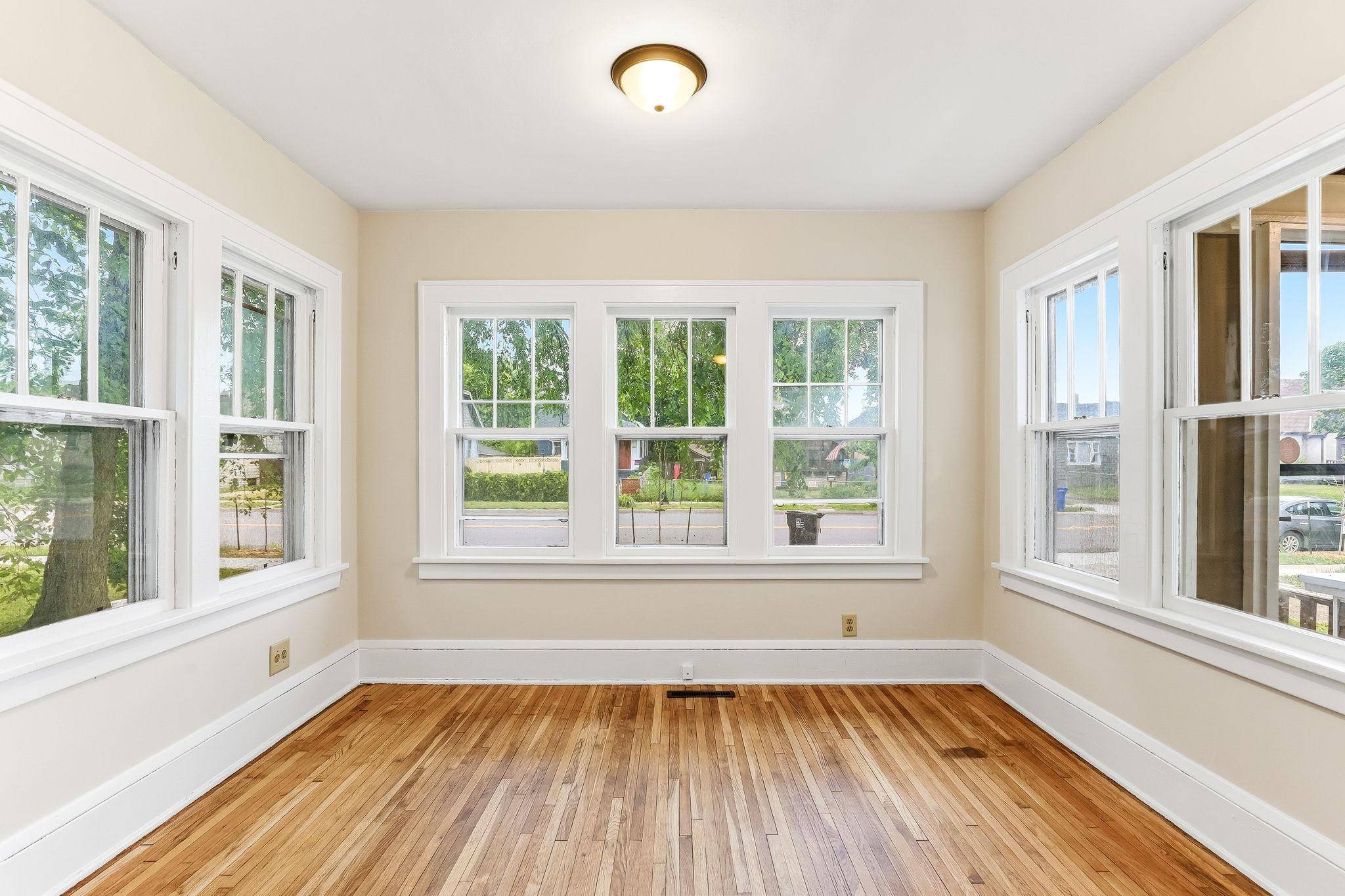 1812 Minnehaha AVE E, Saint Paul, MN 55119