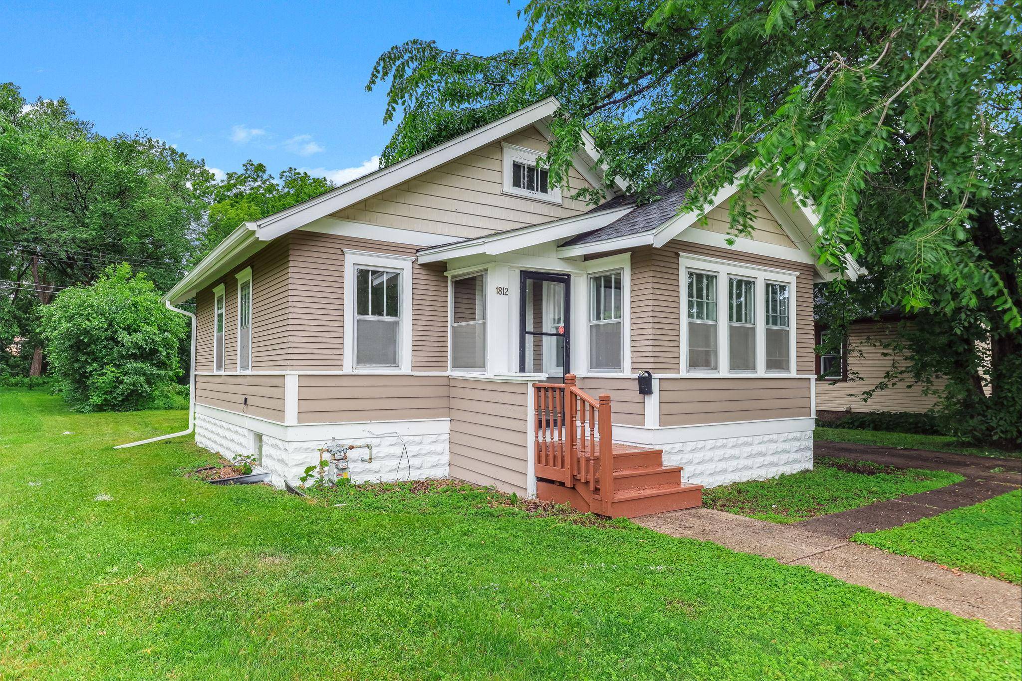 1812 Minnehaha AVE E, Saint Paul, MN 55119