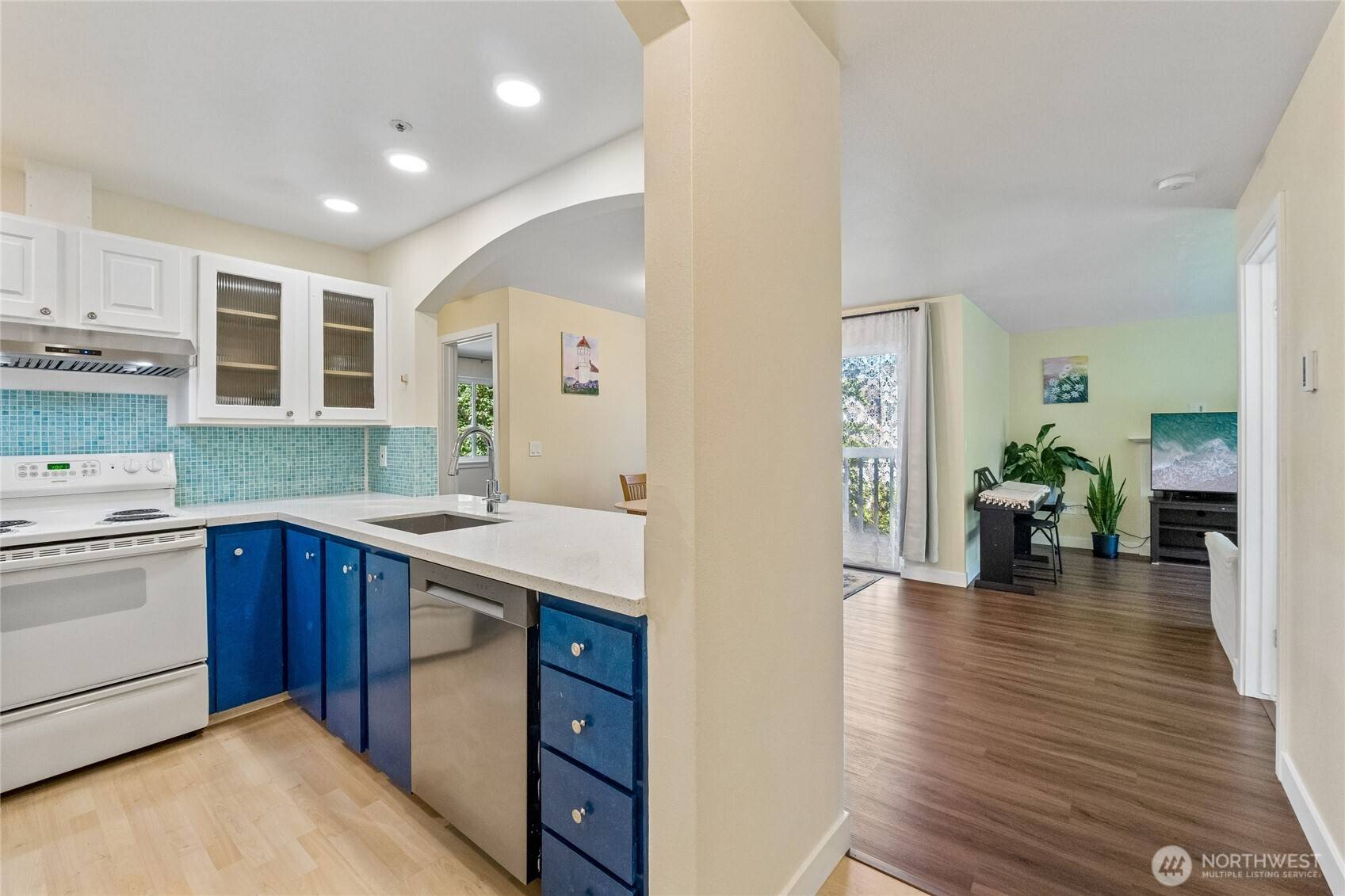 6835 NE 153rd PL #A202, Kenmore, WA 98028