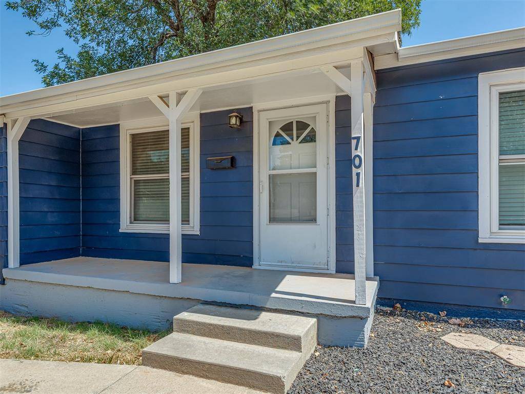 701 S 14th ST, Chickasha, OK 73018