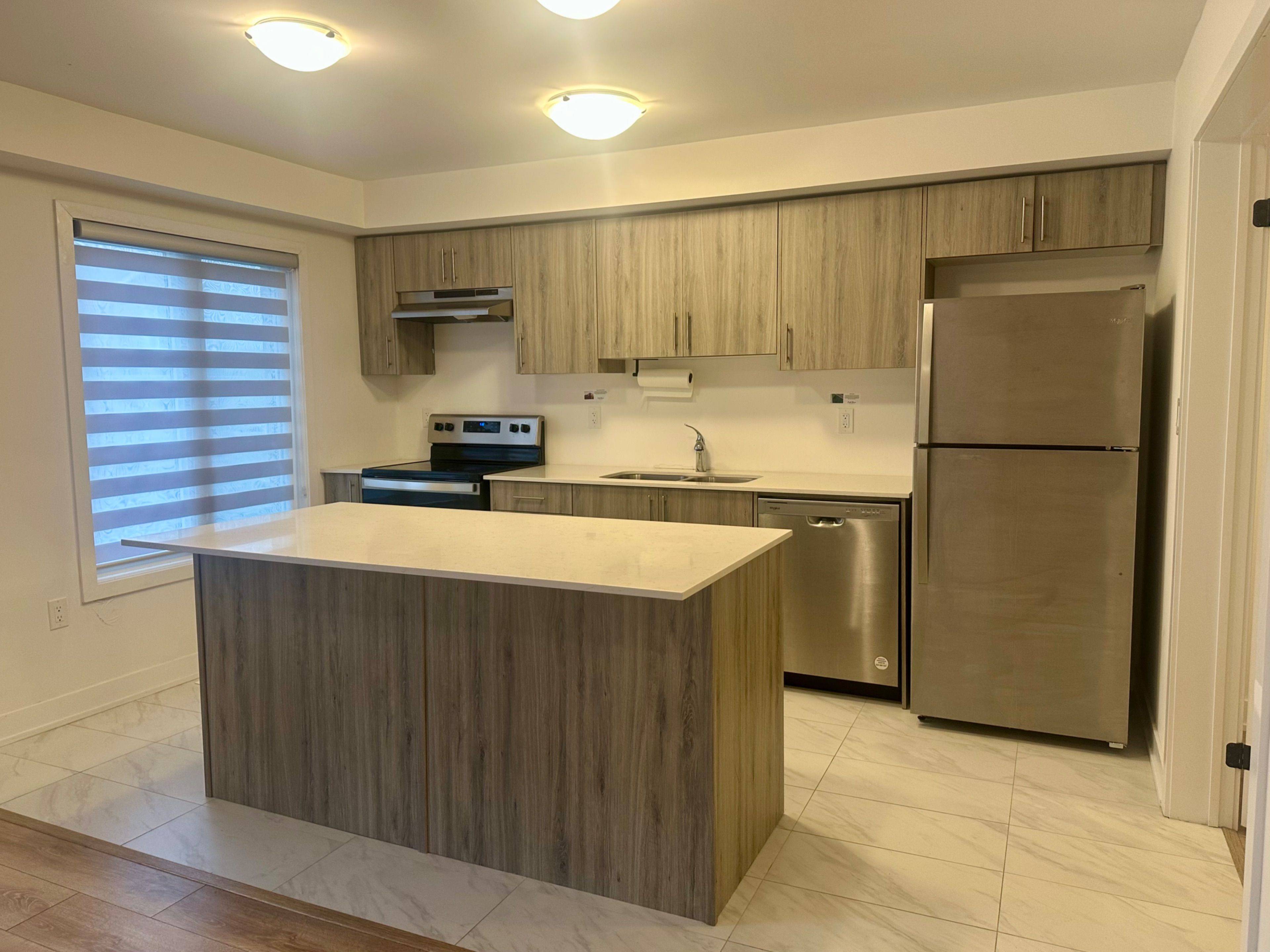 7 Wagon LN, Barrie, ON L9J 0V4