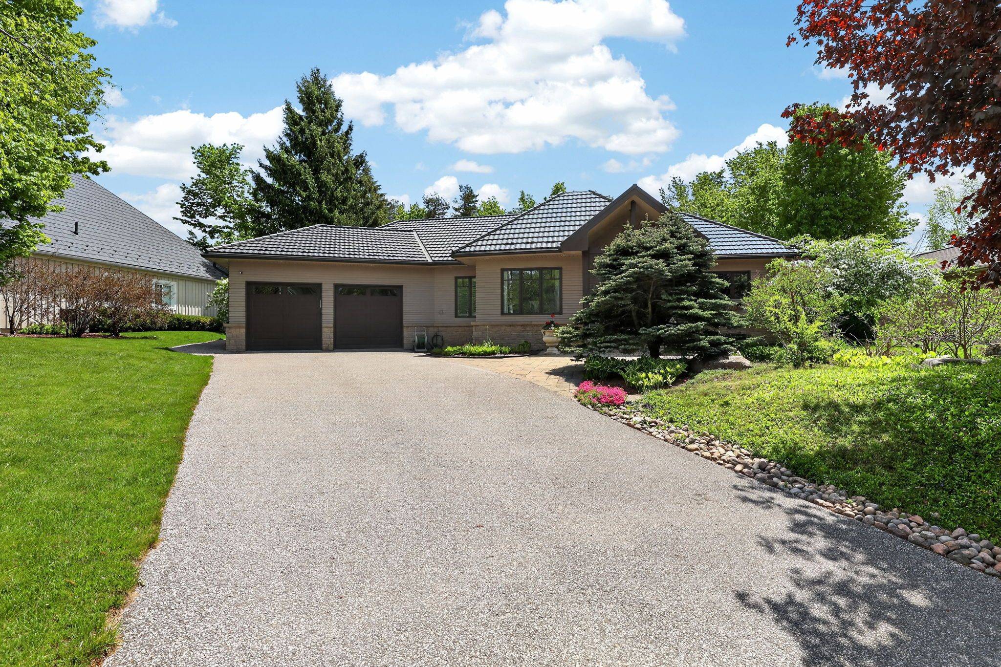 13 Alpine WAY, Oro-medonte, ON L0L 2L0