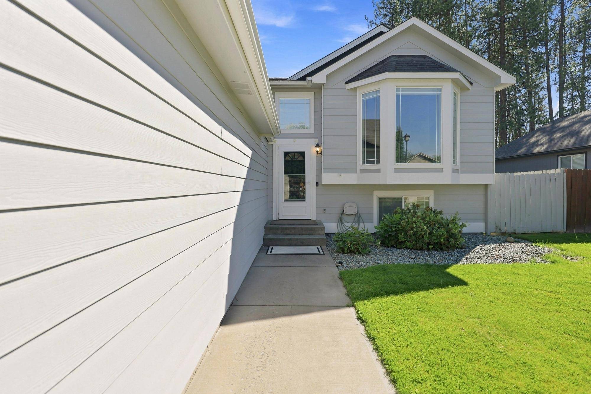 416 E Blackhawk Dr. Dr, Spokane, WA 99208