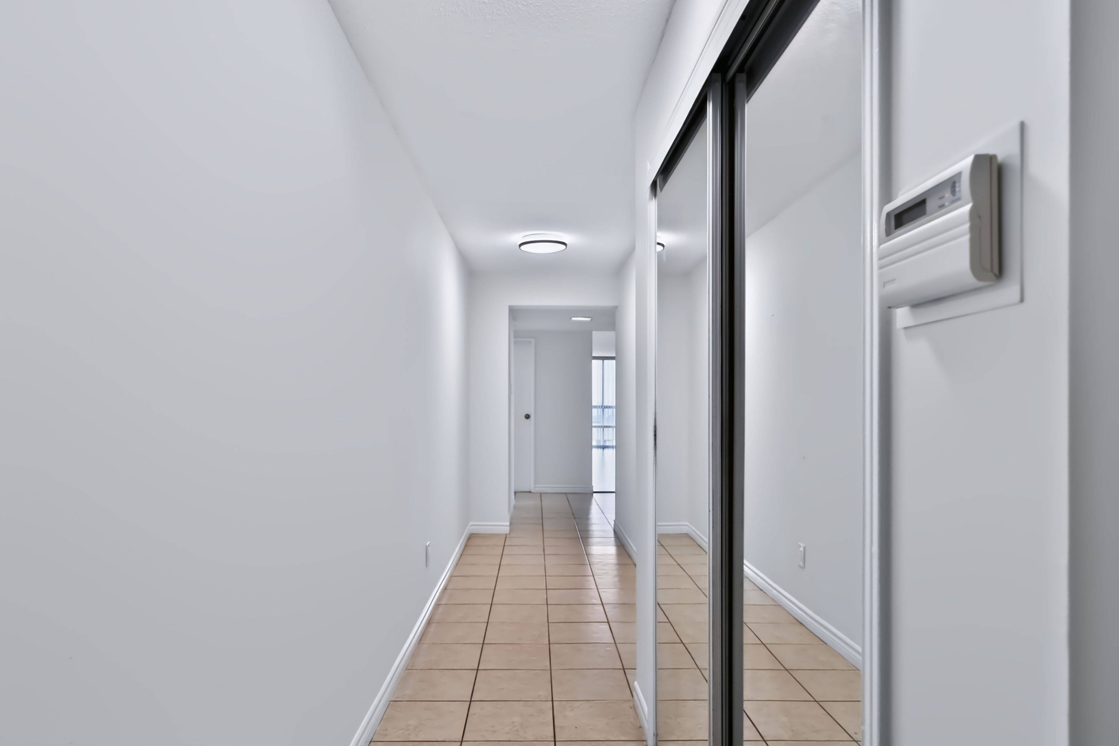 3650 Kaneff CRES #2801, Mississauga, ON L5A 4A1