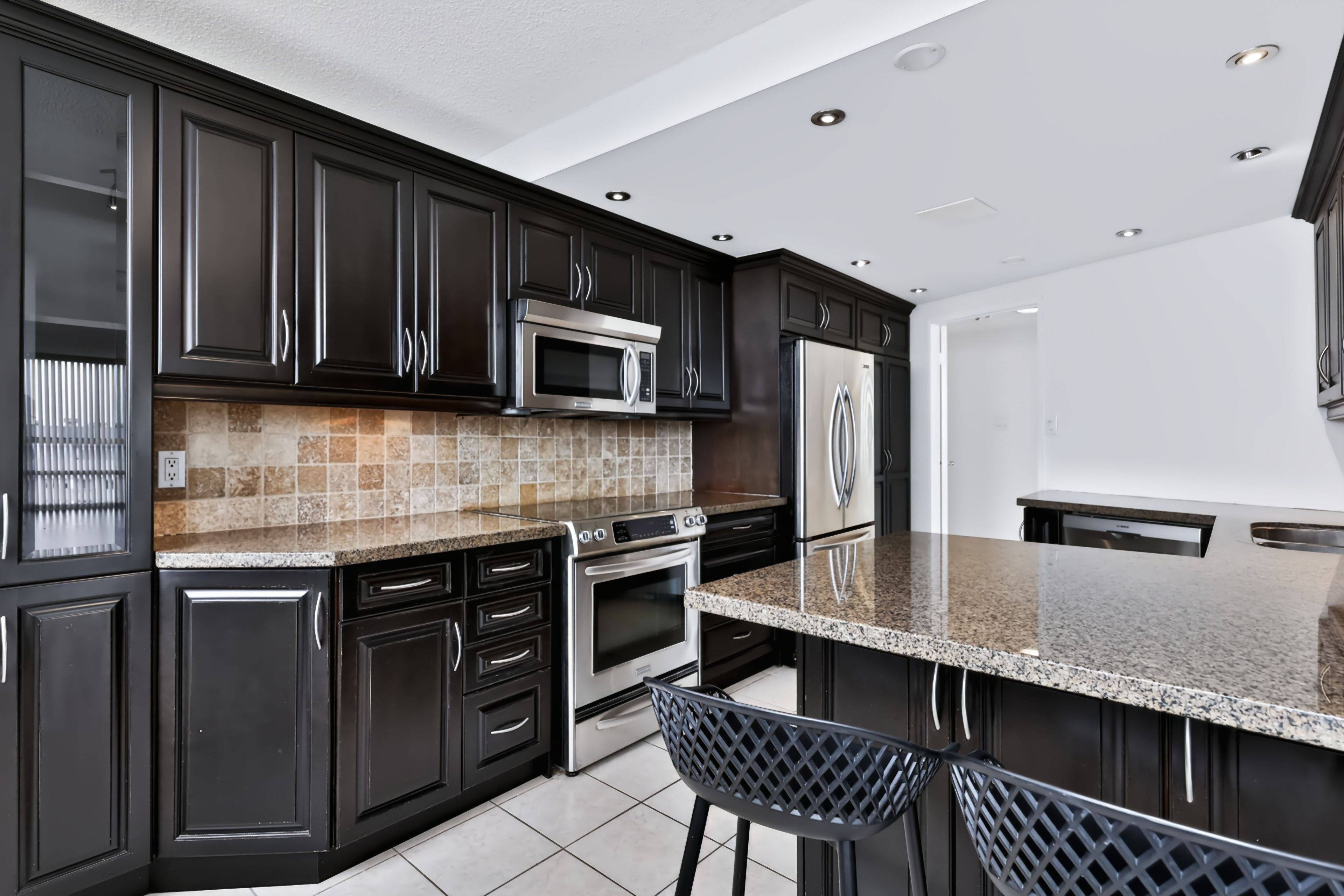 3650 Kaneff CRES #2801, Mississauga, ON L5A 4A1