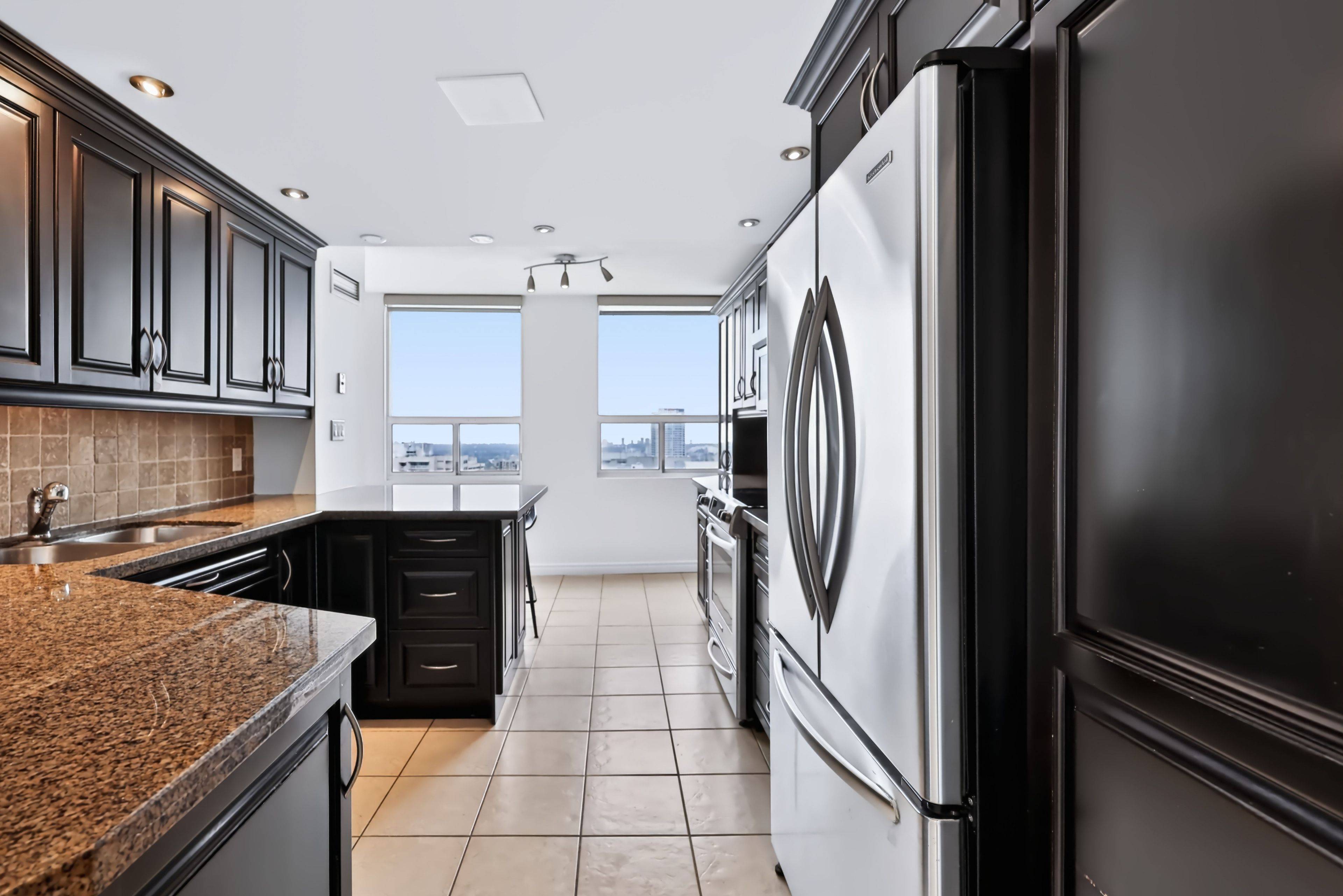 3650 Kaneff CRES #2801, Mississauga, ON L5A 4A1