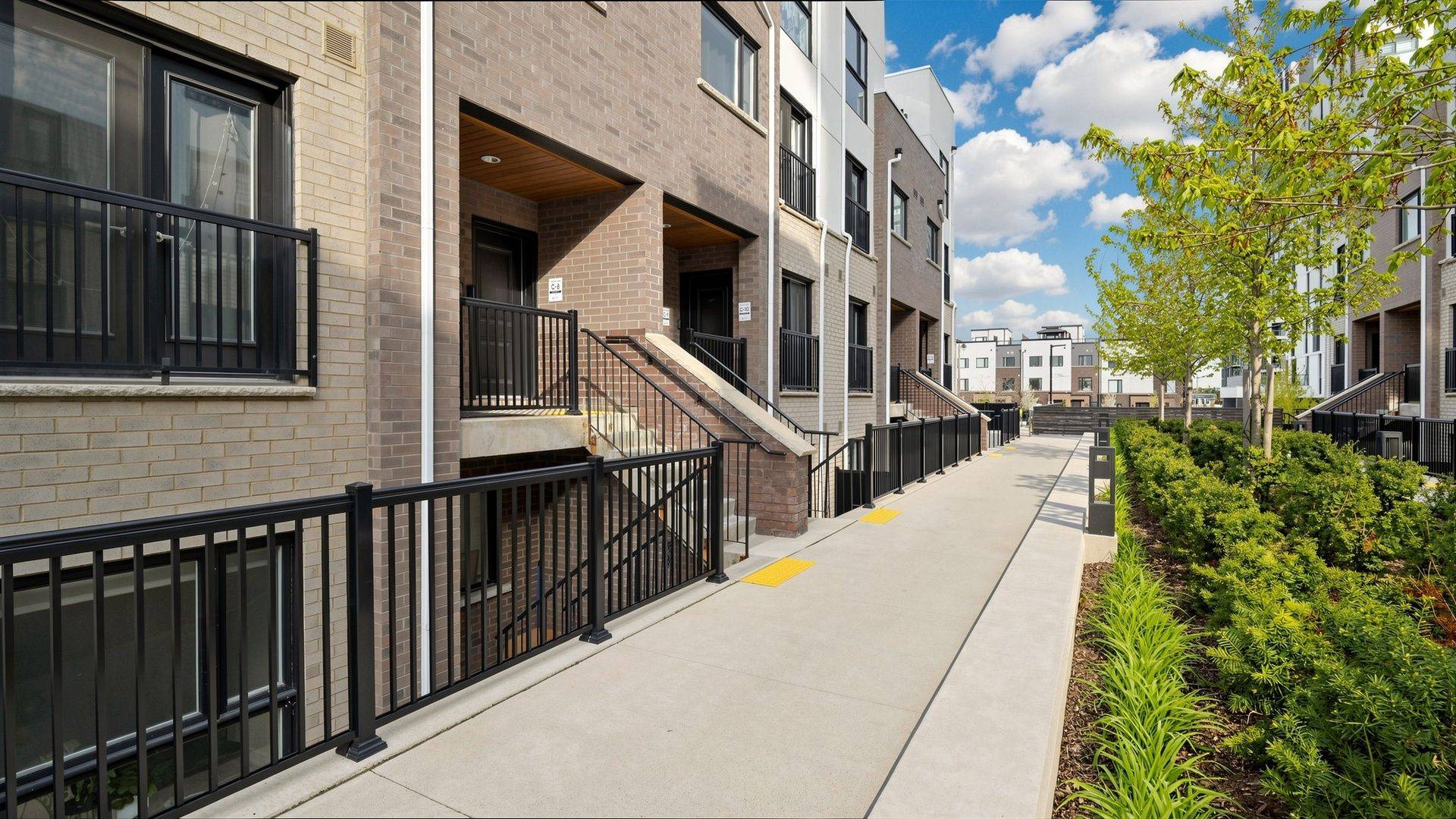349 Wheat Boom DR #333, Oakville, ON L6H 7X5
