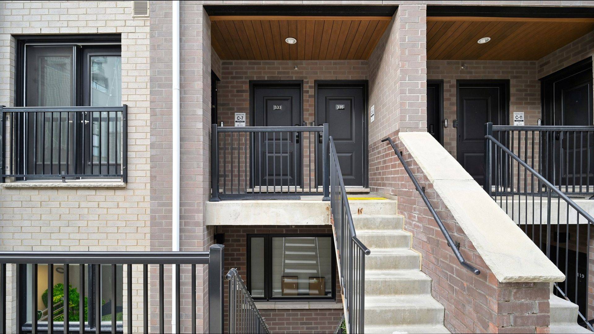 349 Wheat Boom DR #333, Oakville, ON L6H 7X5