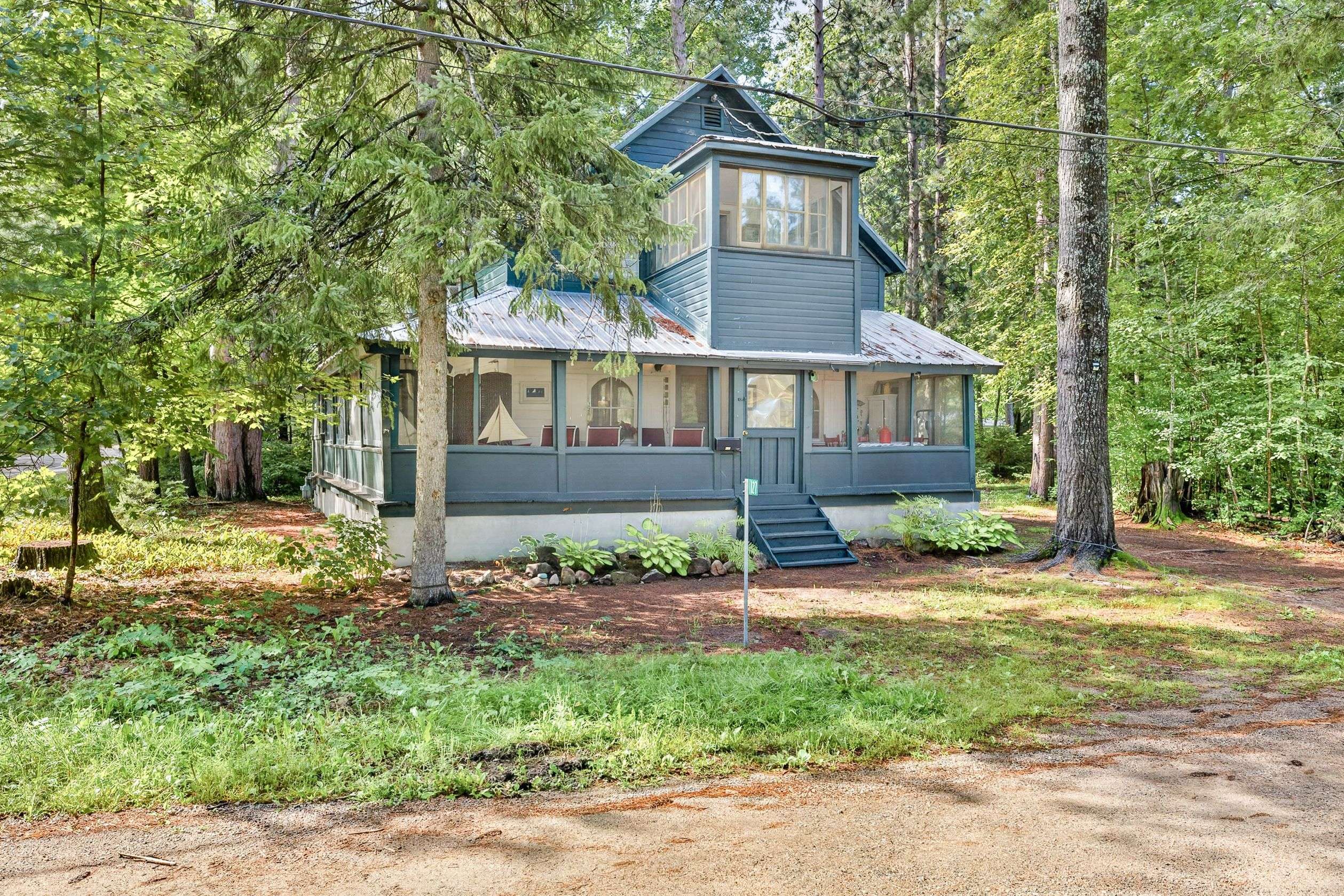 127 Alexandra ST, Petawawa, ON K8H 2R2