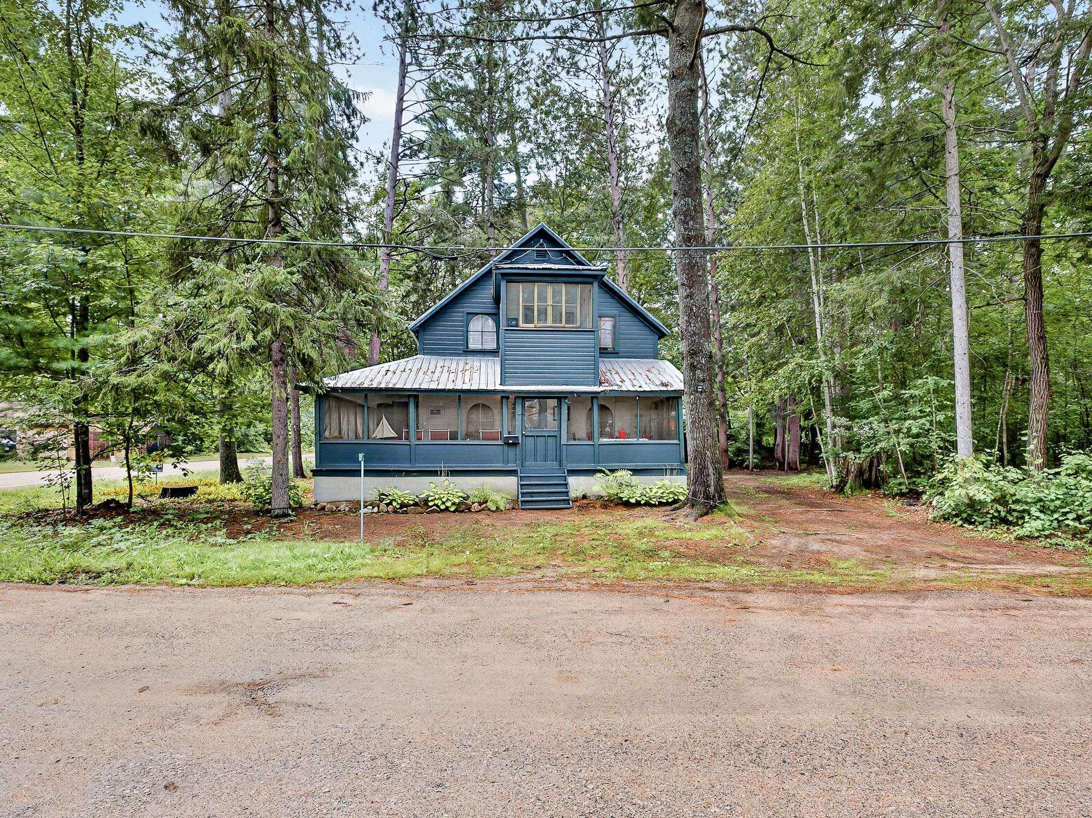 127 Alexandra ST, Petawawa, ON K8H 2R2