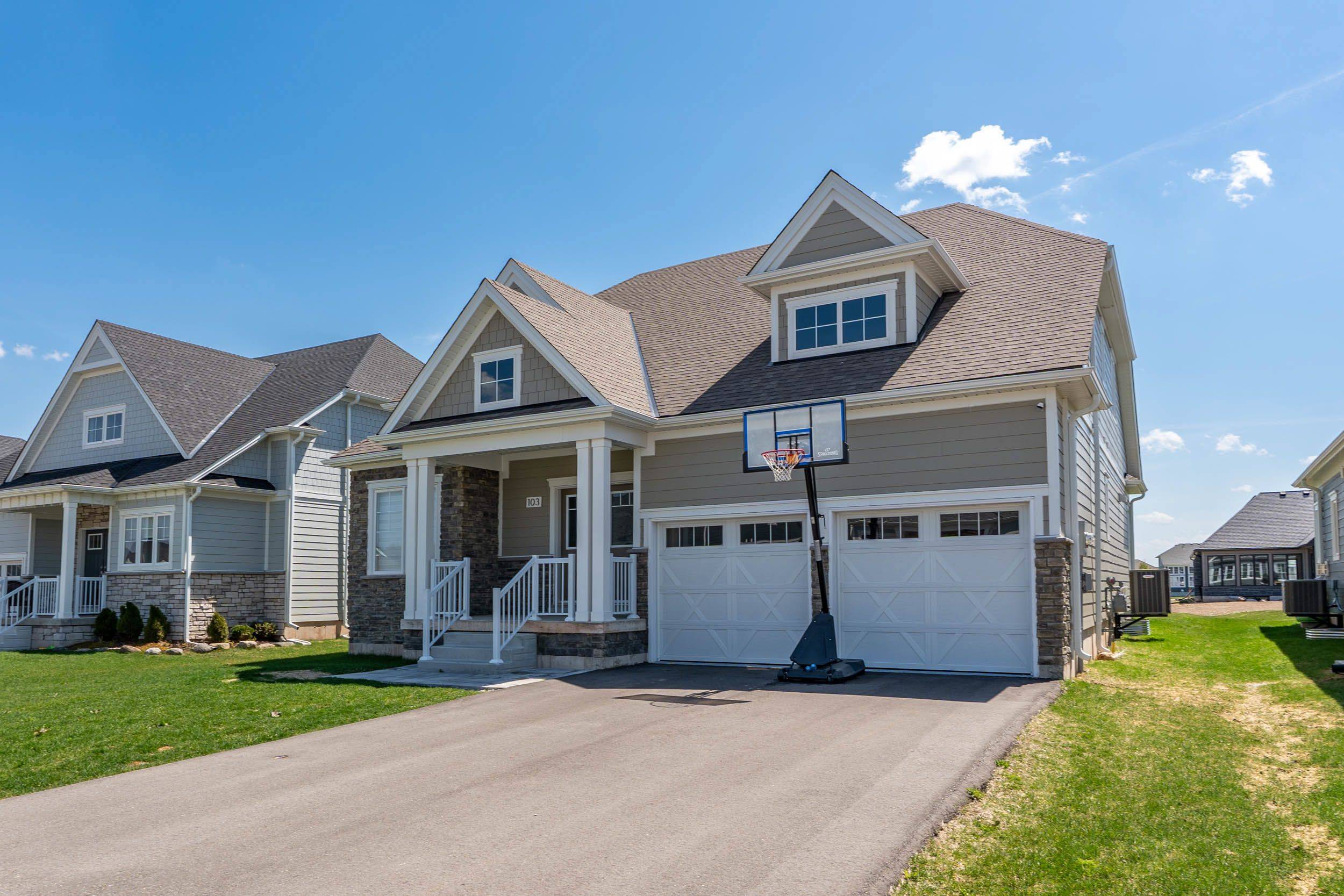 103 Laurens LN, Georgian Bluffs, ON N0H 1S0