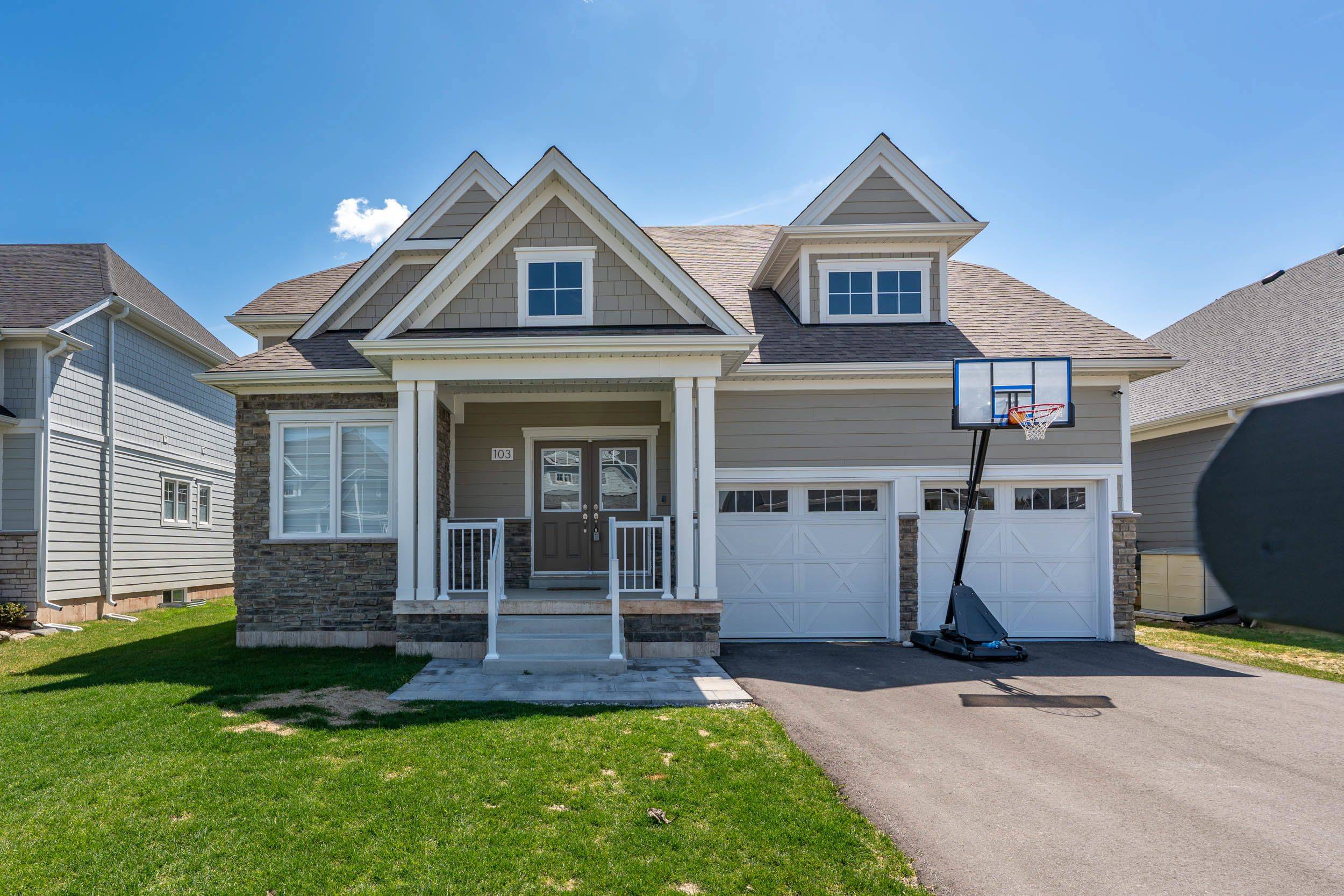 103 Laurens LN, Georgian Bluffs, ON N0H 1S0