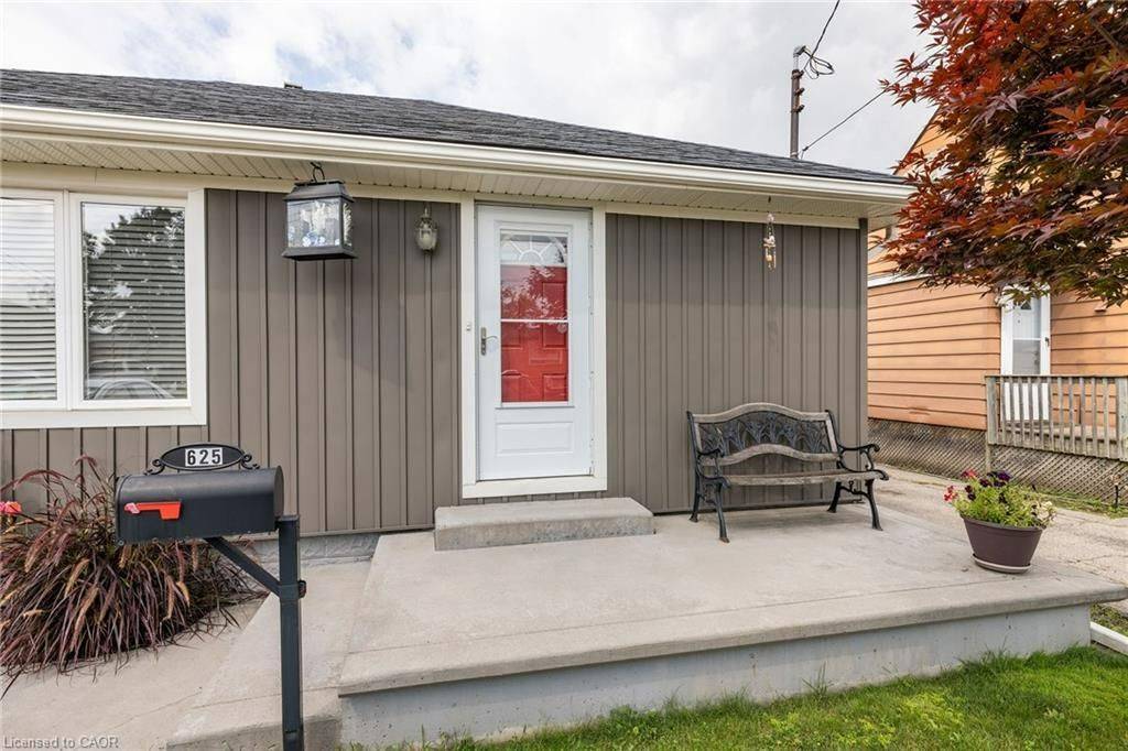 625 Tate AVE, Hamilton, ON L8H 6L4