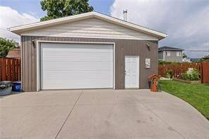 625 Tate AVE, Hamilton, ON L8H 6L4