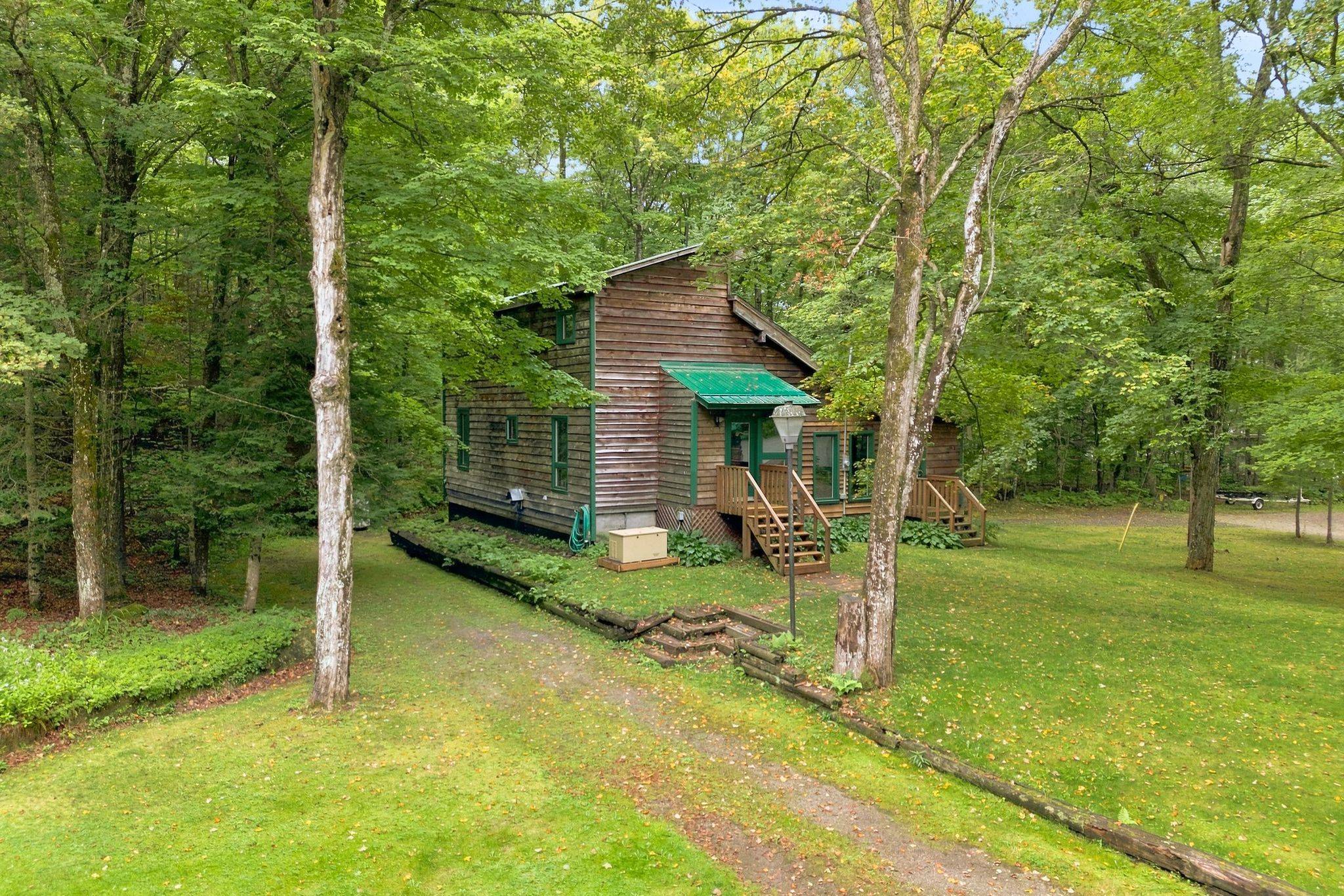 1131 Kanawa LN, Algonquin Highlands, ON K0M 1S0