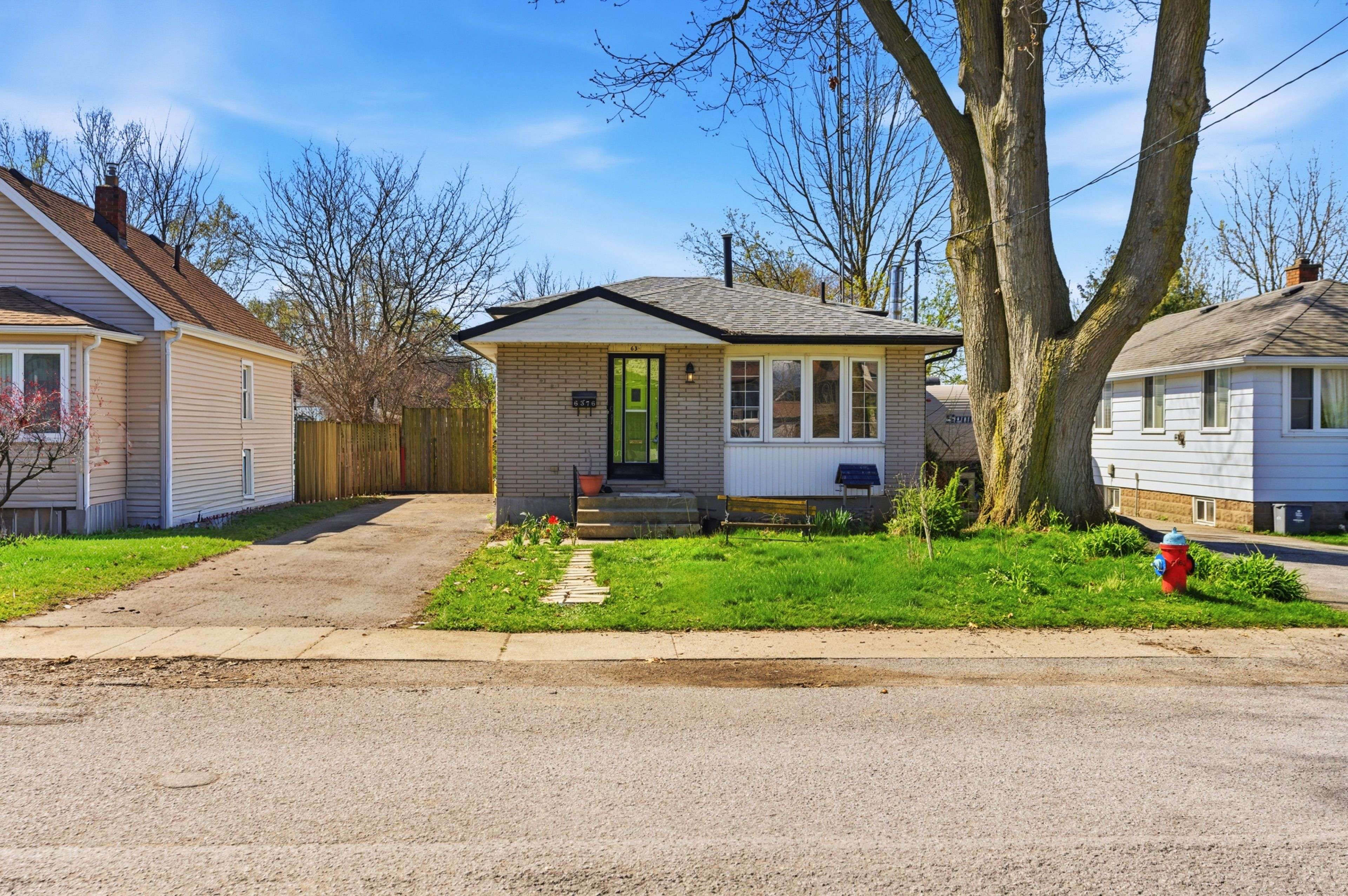 6376 Ash ST, Niagara Falls, ON L2G 2H5