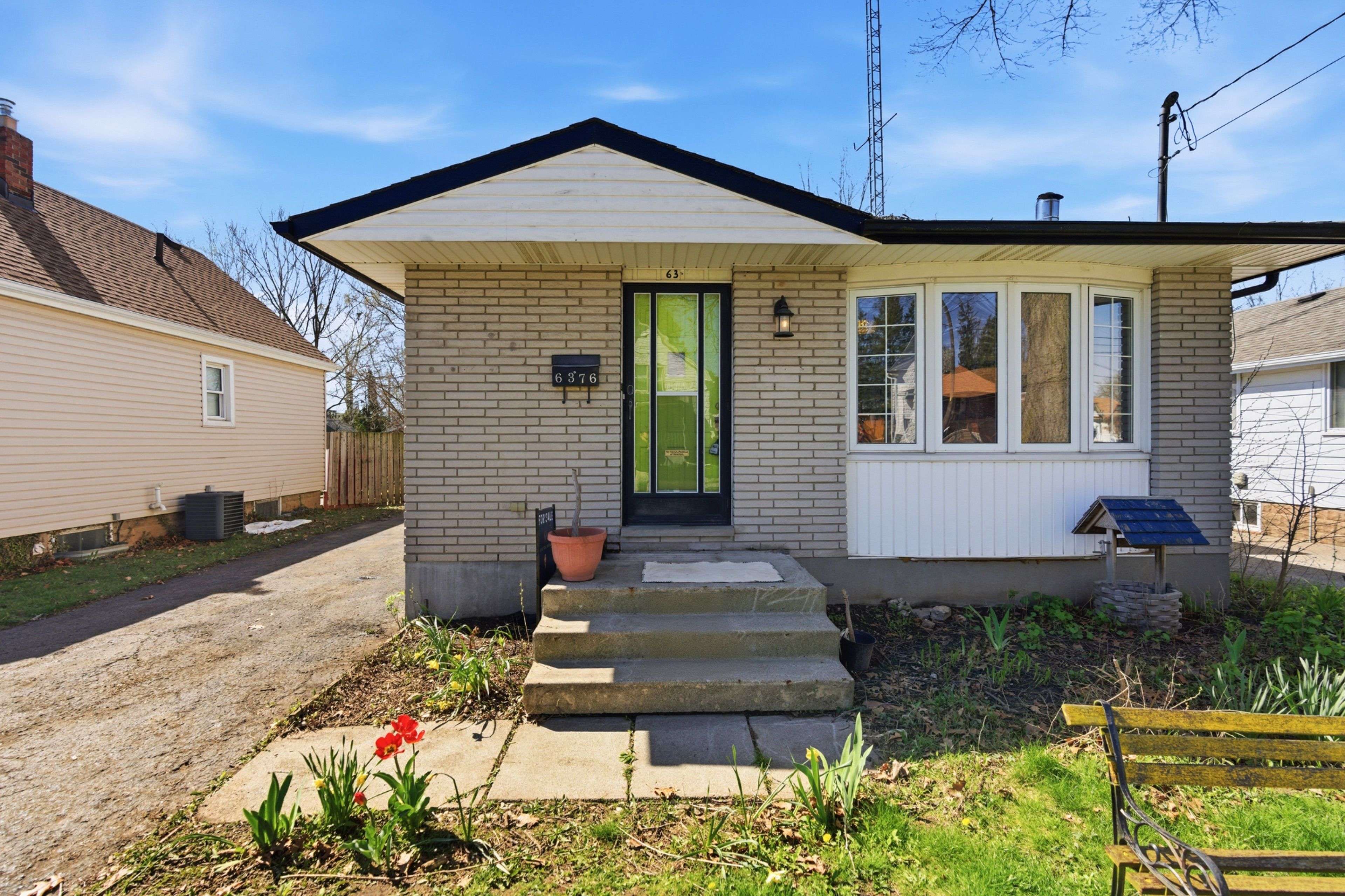 6376 Ash ST, Niagara Falls, ON L2G 2H5