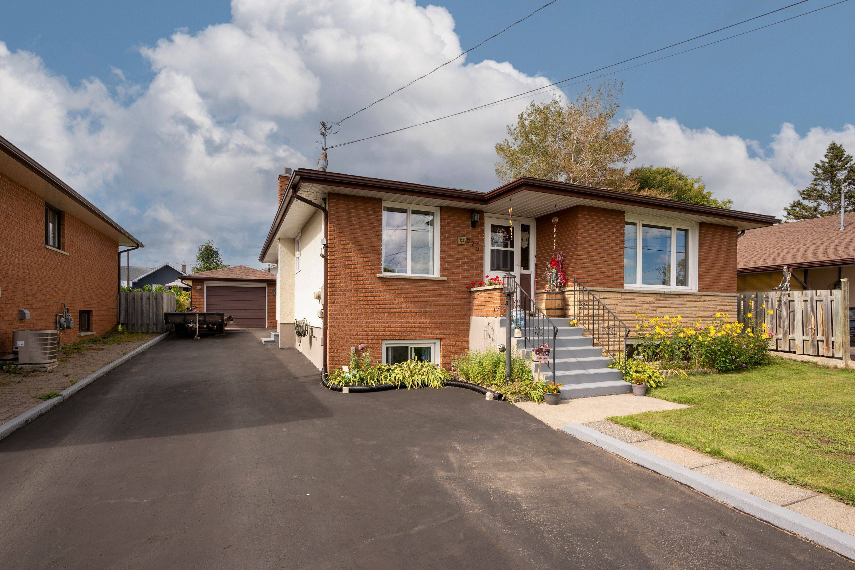520 Dublin AVE, Thunder Bay, ON P7B 5A3