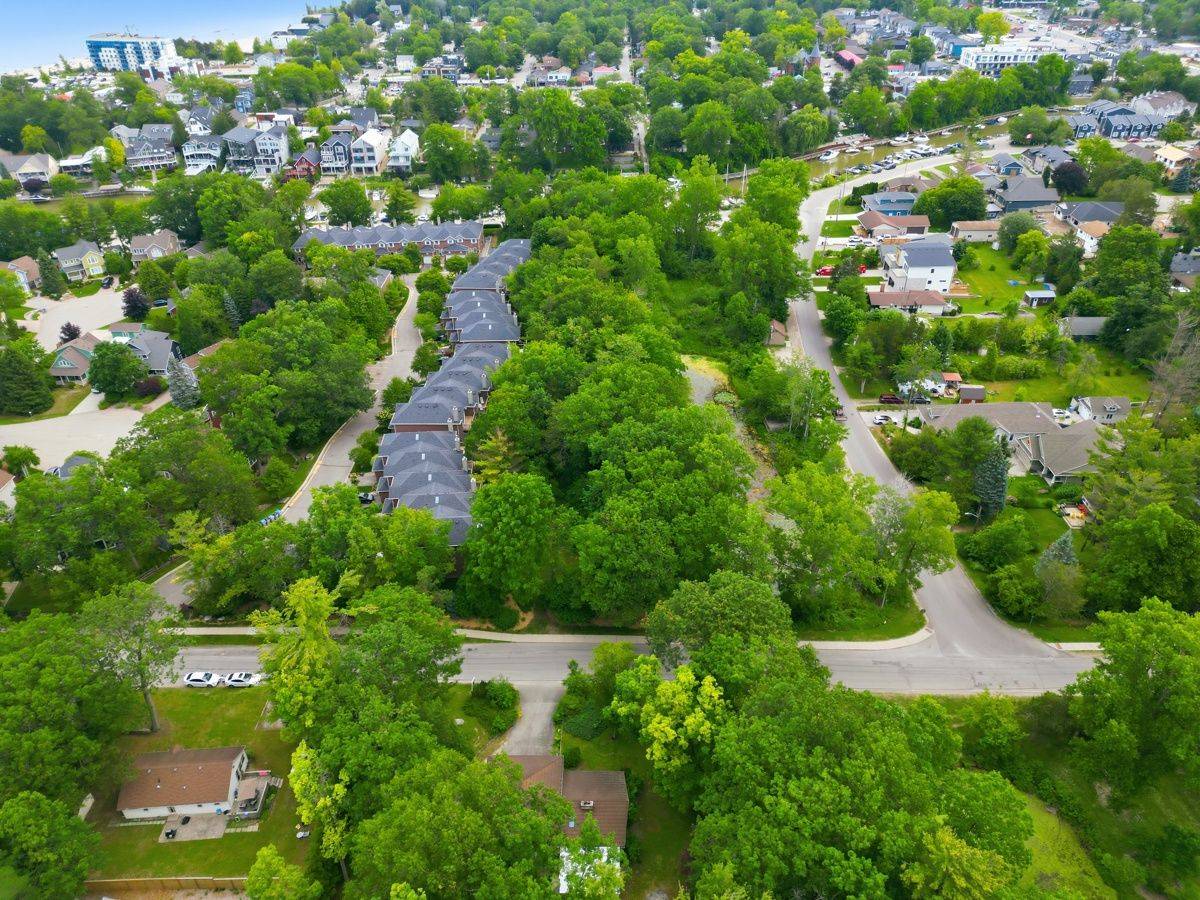 48 Lake RD, Lambton Shores, ON N0M 1T0