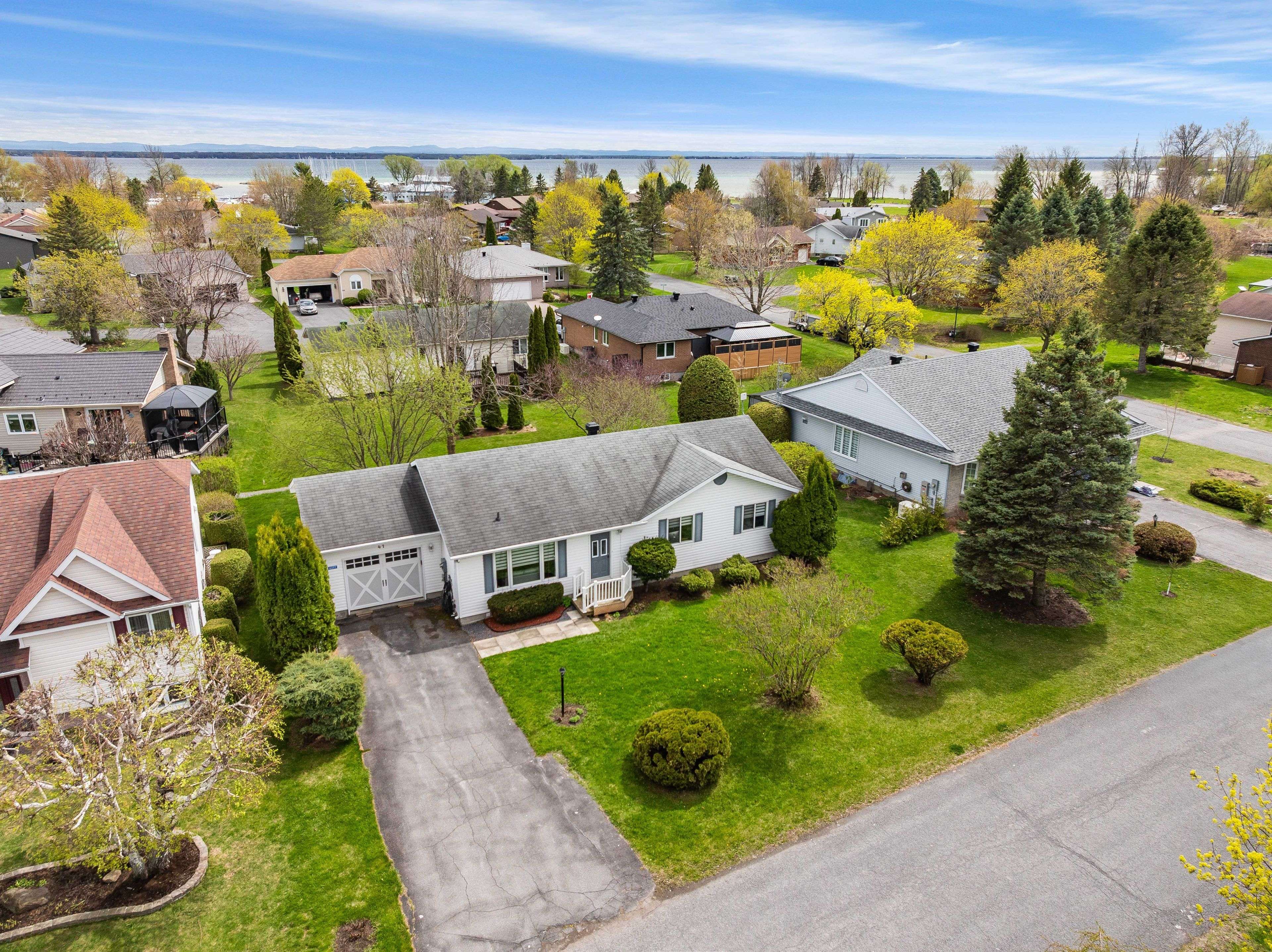 6277 Macrae CT, South Glengarry, ON K0C 1E0