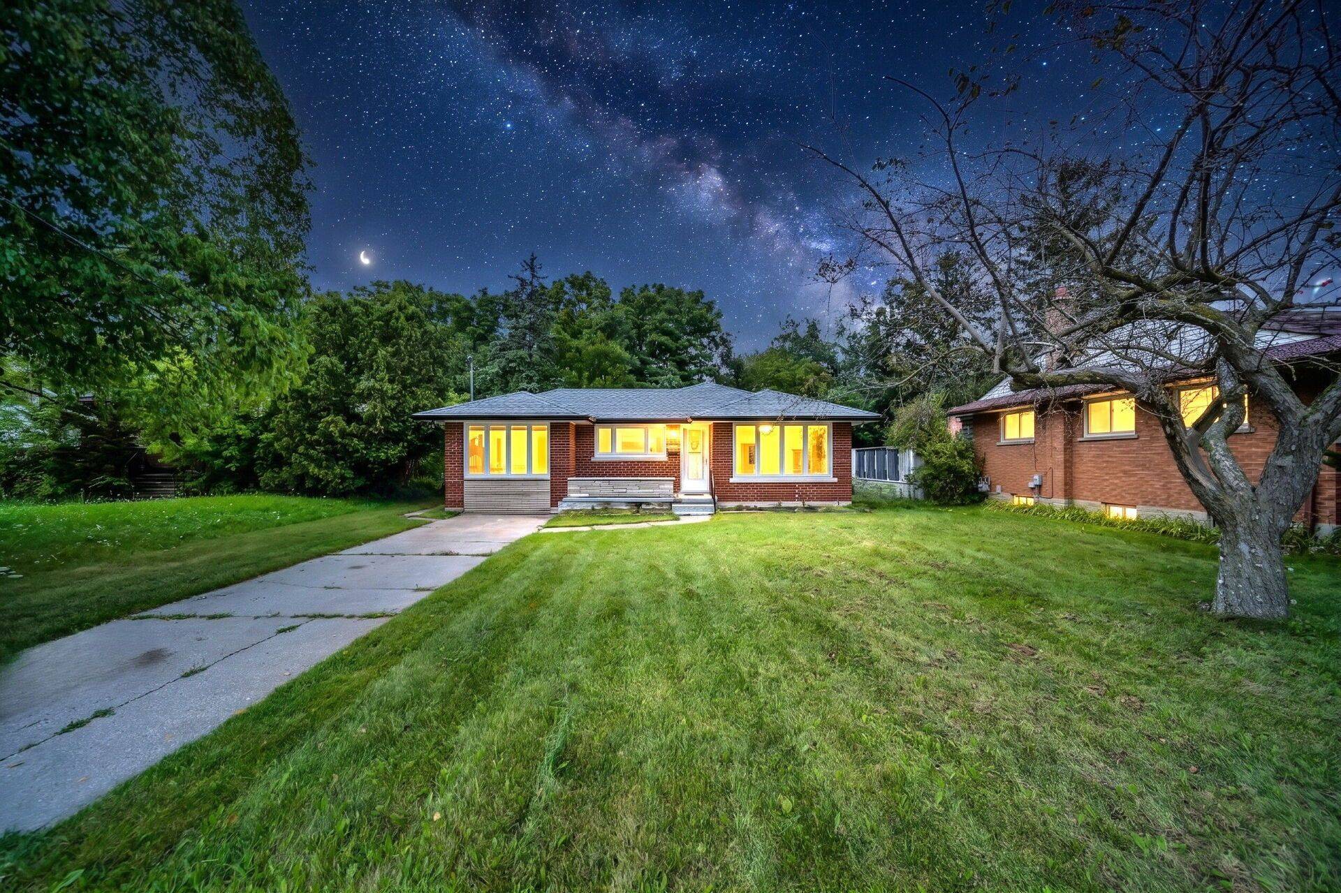 284 Cedar CRES, Cambridge, ON N1S 1X1