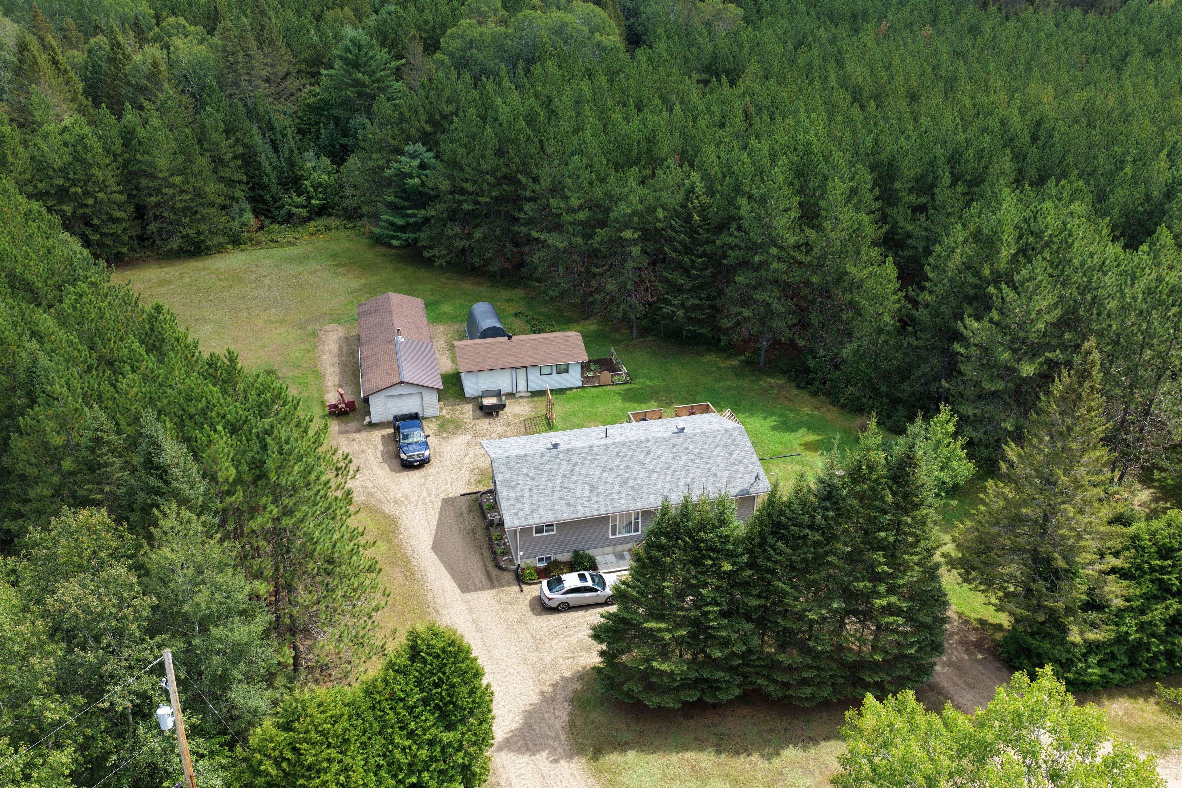 716 Cybulski RD, Madawaska Valley, ON K0J 1B0