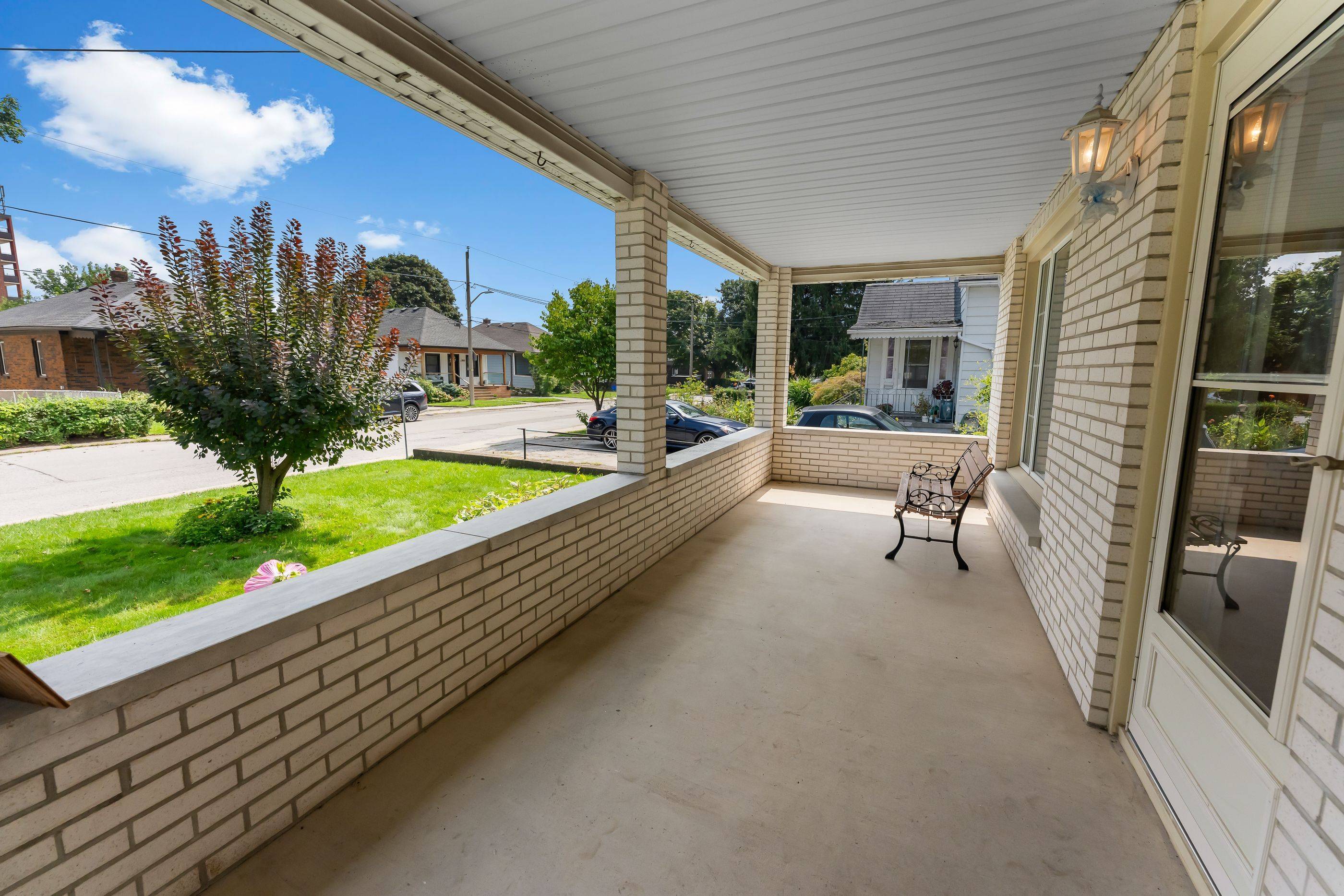 3945 St Peter AVE, Niagara Falls, ON L2J 2N9
