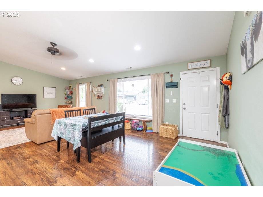 1680 TUDOR WAY, Albany, OR 97322
