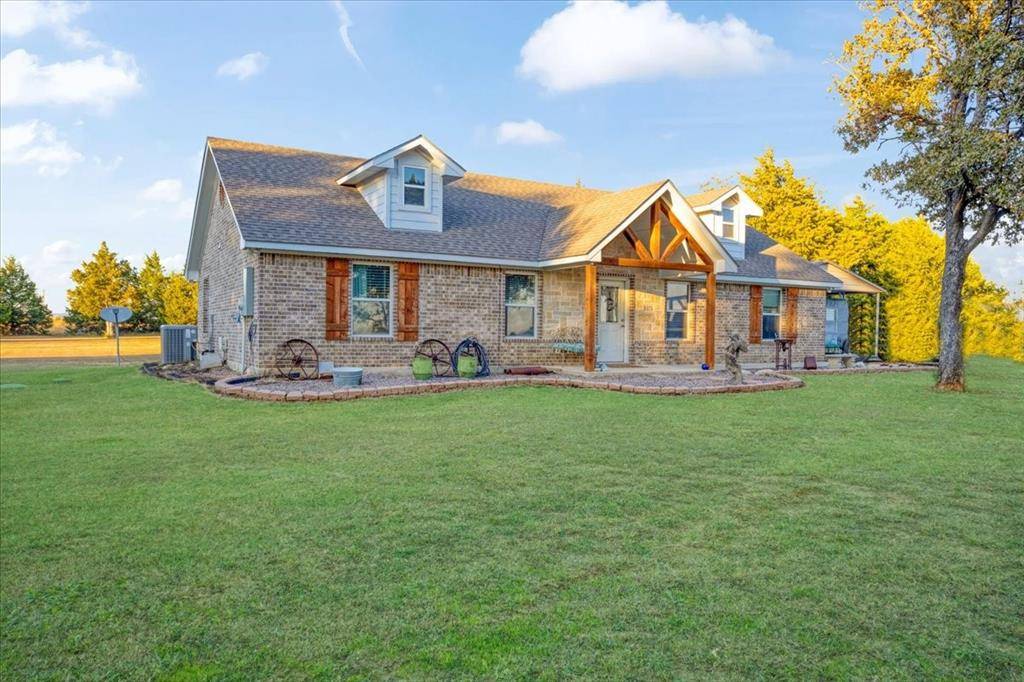 1375 County Road 176, Whitesboro, TX 76273