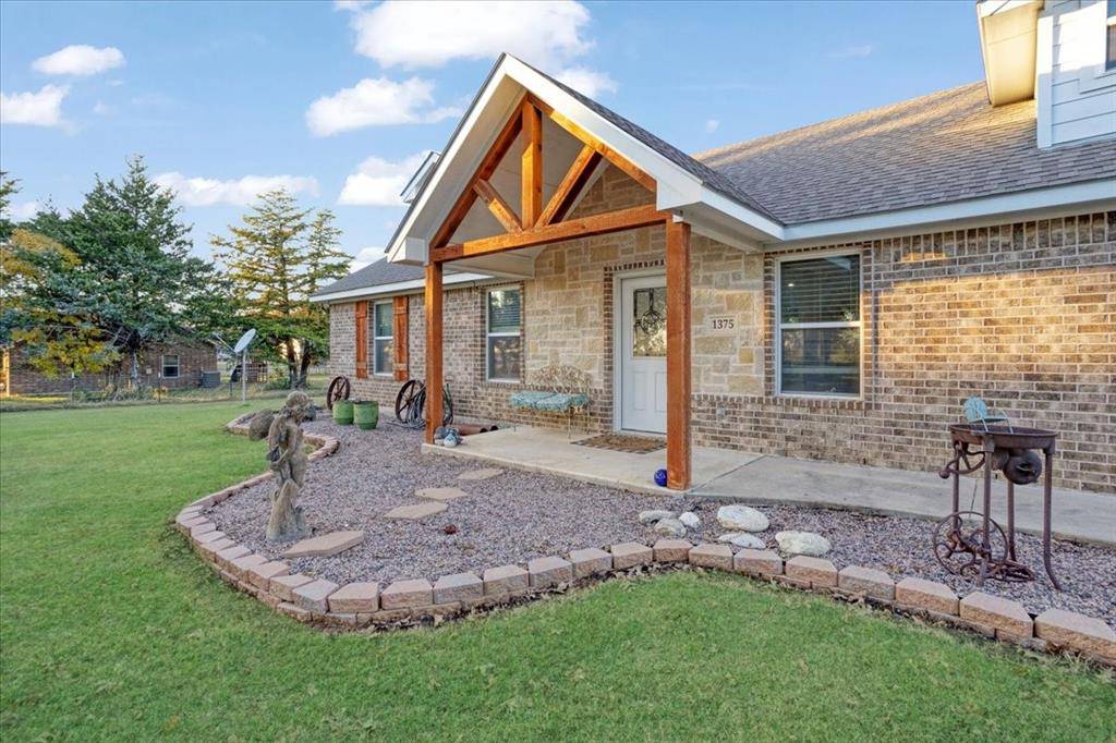 1375 County Road 176, Whitesboro, TX 76273