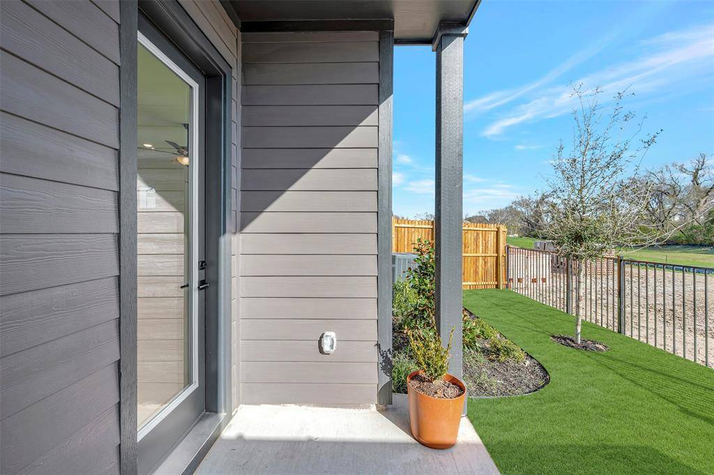 5849 Water Bridge Lane, Fort Worth, TX 76109