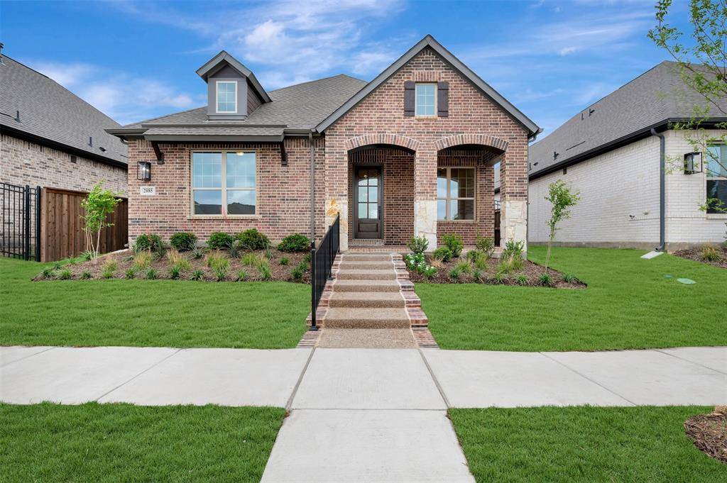 2085 Emerald Grove Drive, Arlington, TX 76005