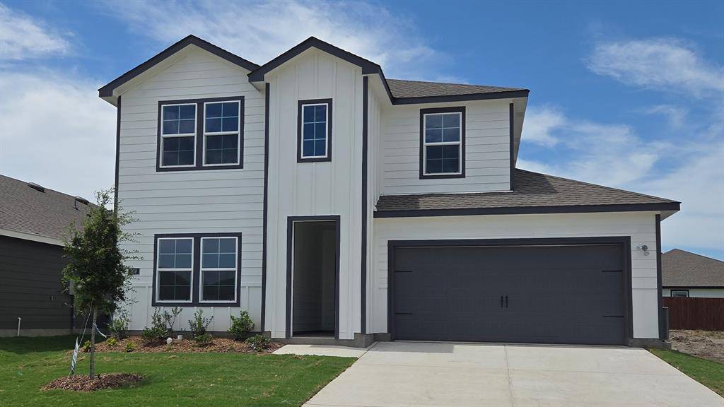 208 Whispering Pine Drive, Royse City, TX 75189