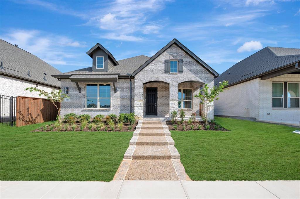 2081 Pine Grove Lane, Arlington, TX 76005