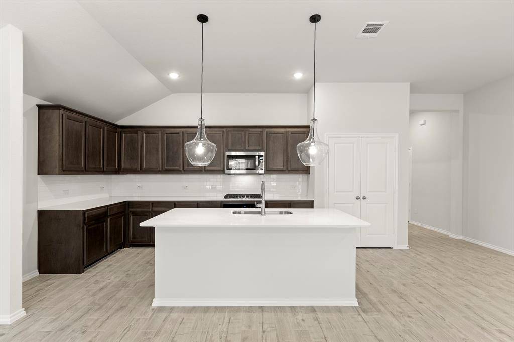 114 Bandit Trail, Terrell, TX 75160
