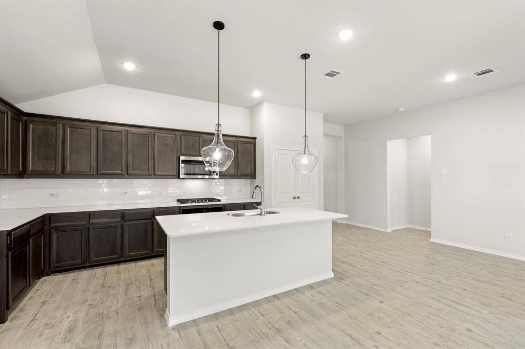 114 Bandit Trail, Terrell, TX 75160