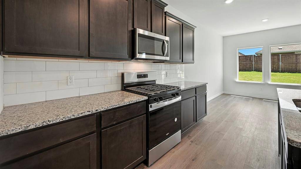 2047 Liberty Crossing Avenue, Royse City, TX 75189