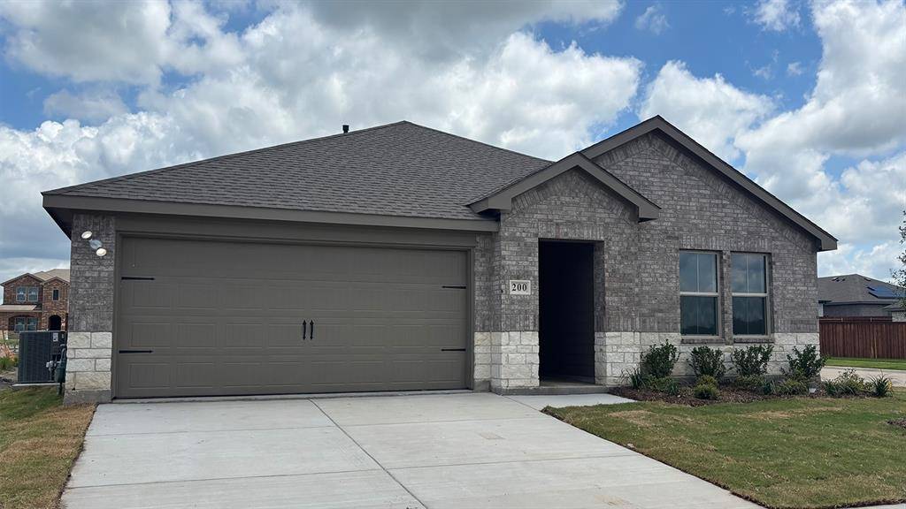200 Bandit Trail, Terrell, TX 75160